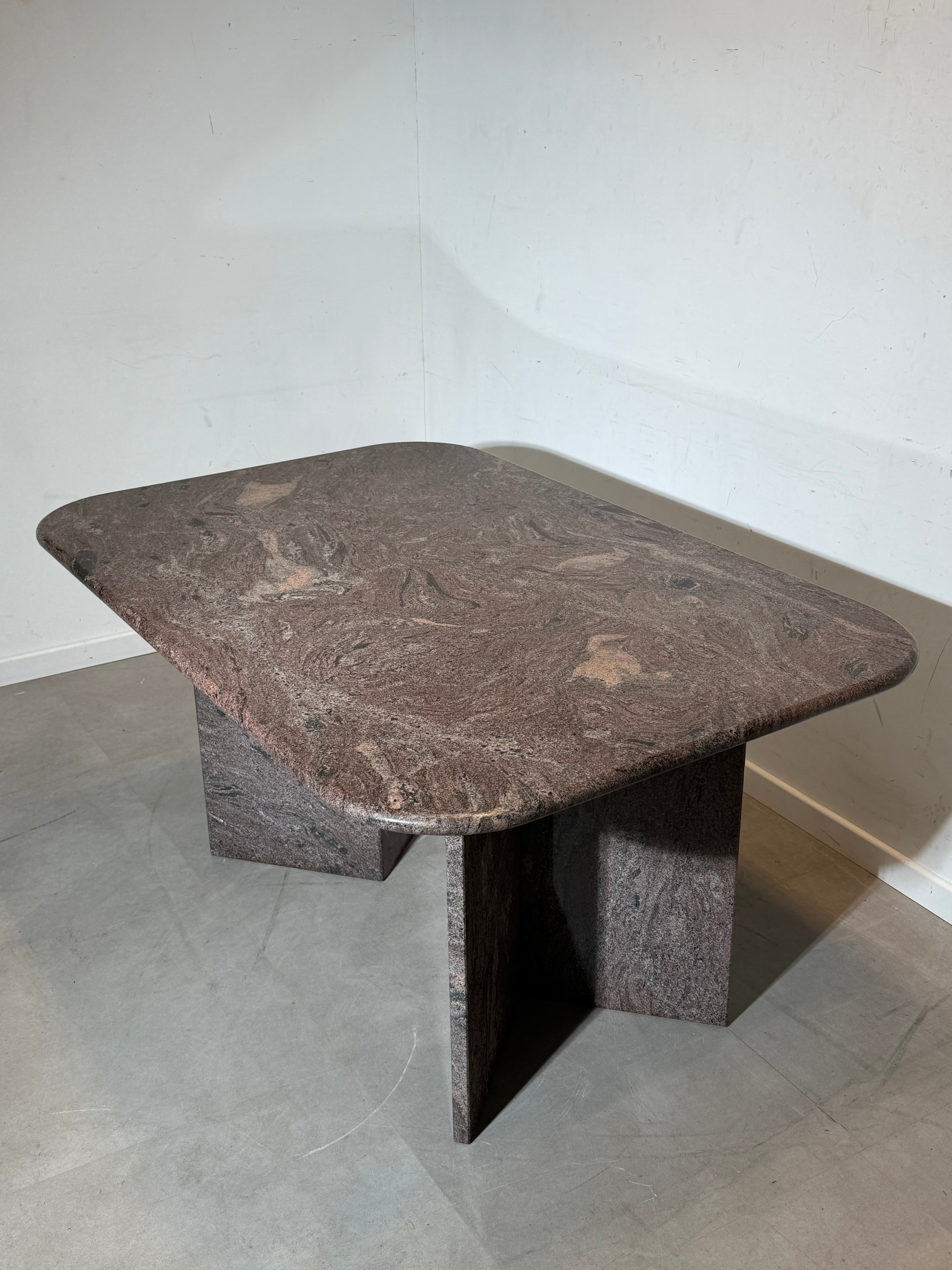 Granite Dining Table – Sculptural 3-Piece Design – 150 x 100 cm