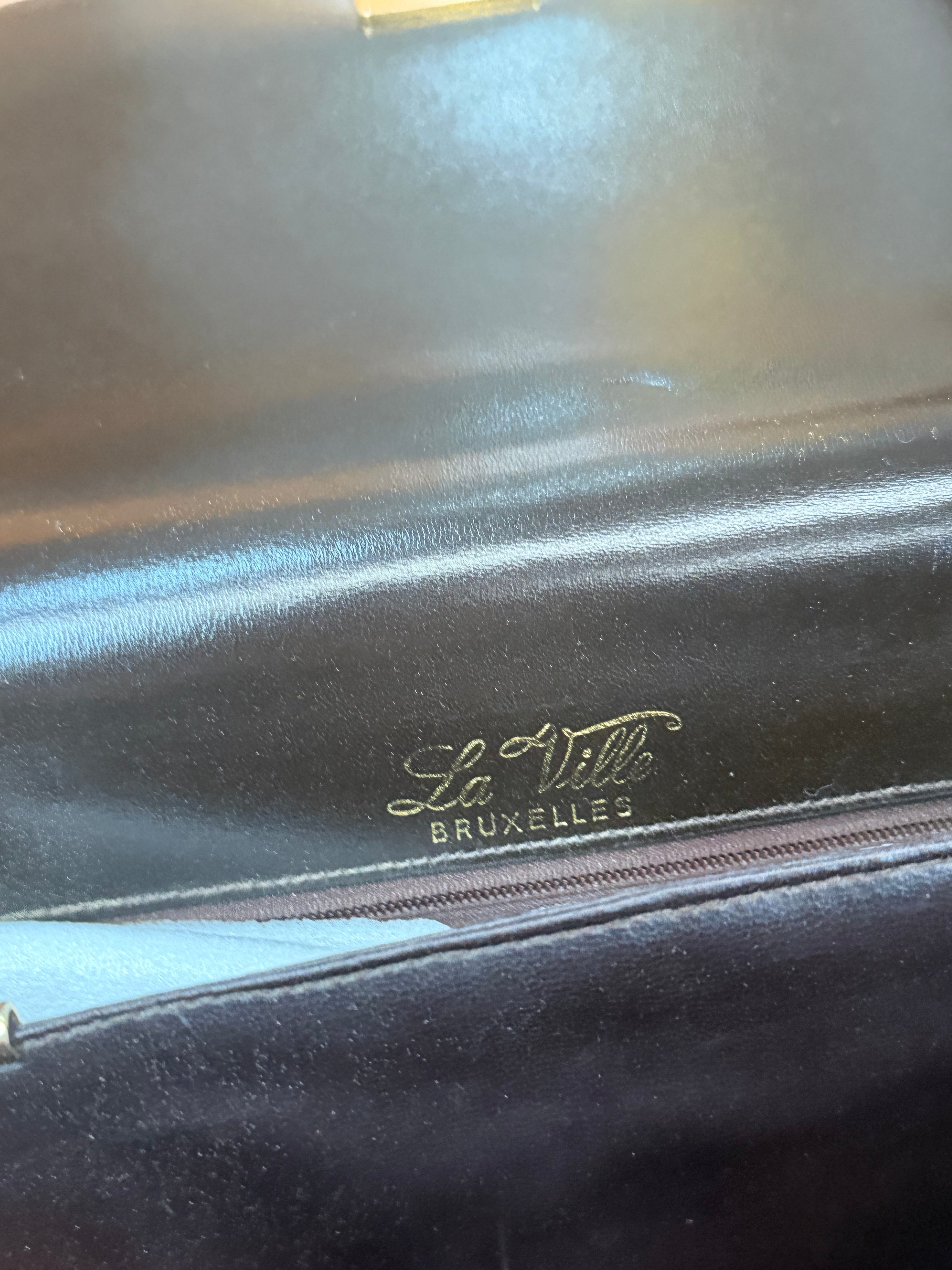 La Ville Bruxelles Crossbody Handbag – Black Leather – 25 cm