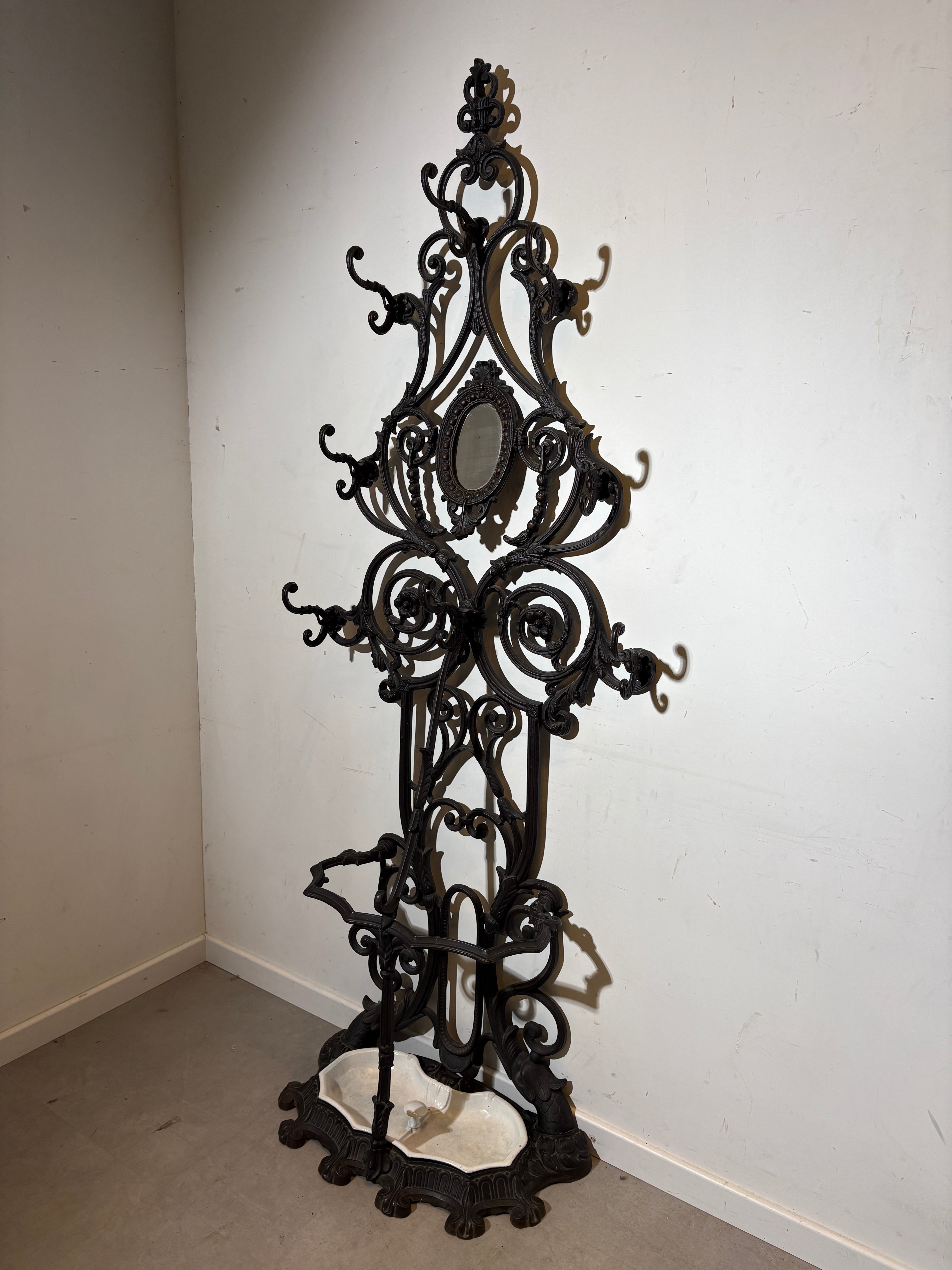 Porte Manteau Cast Iron