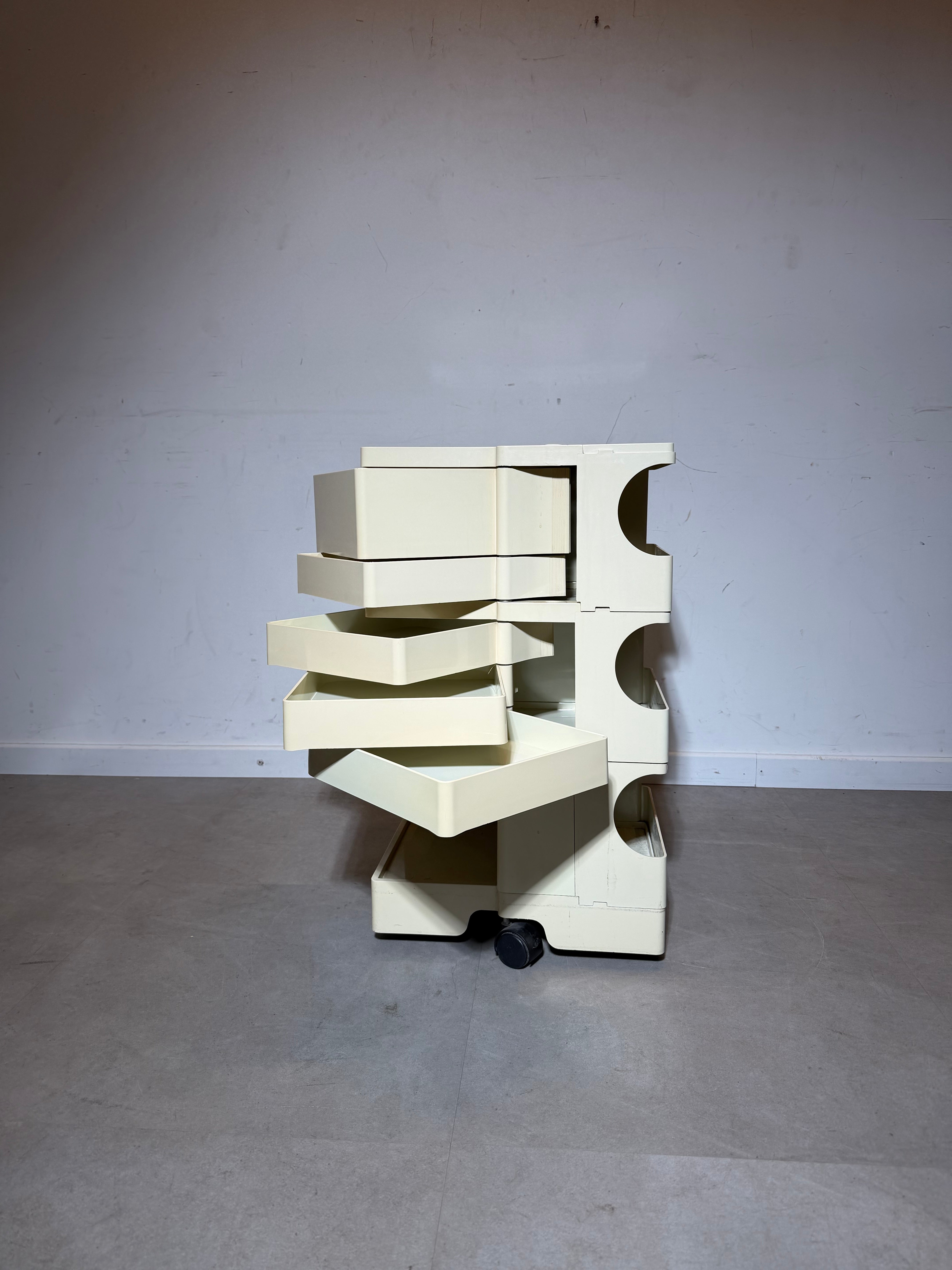 Joe Colombo “Boby” Trolley