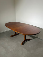 G-Plan “Whale Tail” Extendable Teak Dining Table – Mid-Century Modern