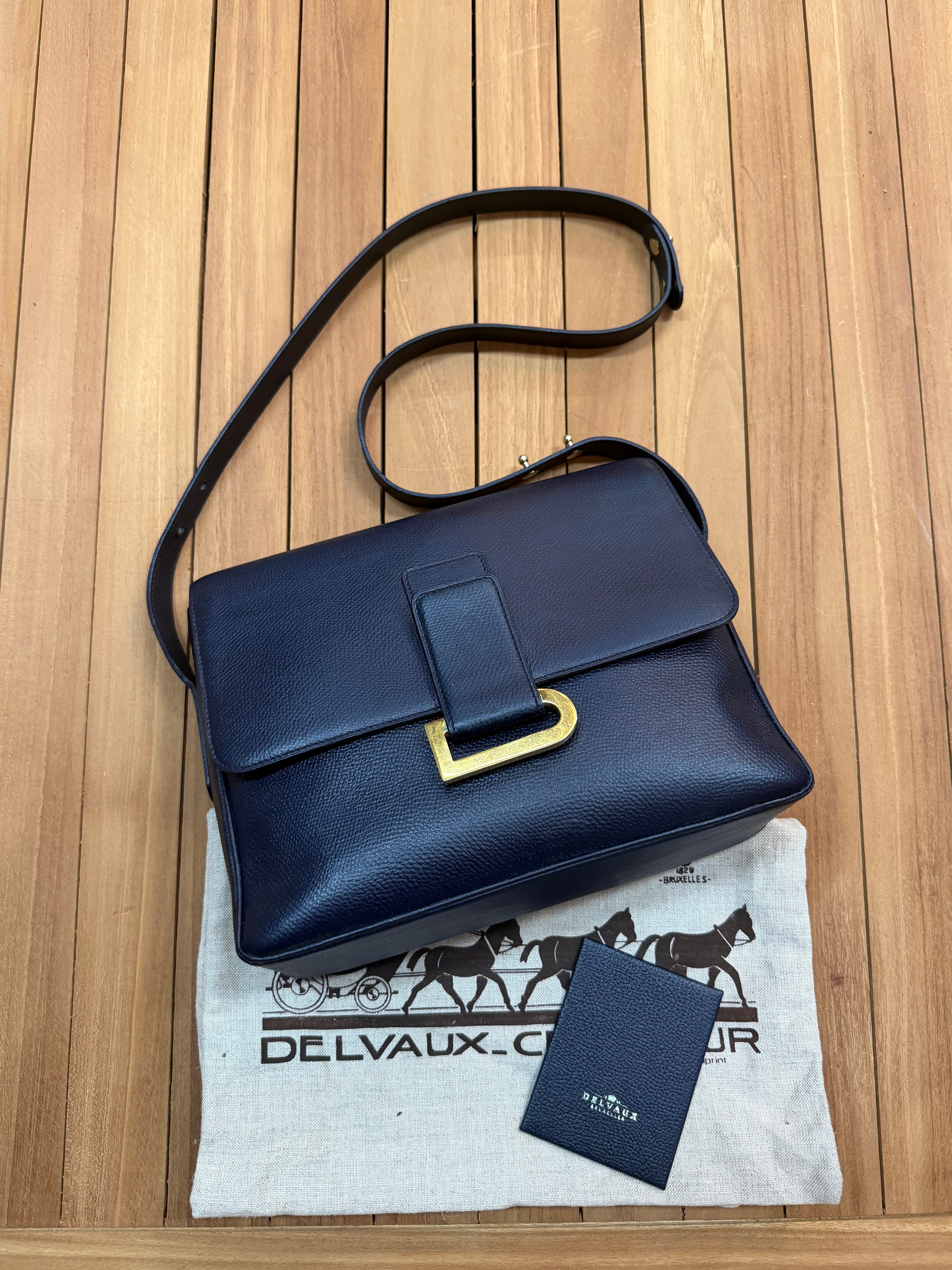 Vintage Delvaux “Poirier” Shoulder Bag – Navy Blue Leather with Mirror & Dust Bag