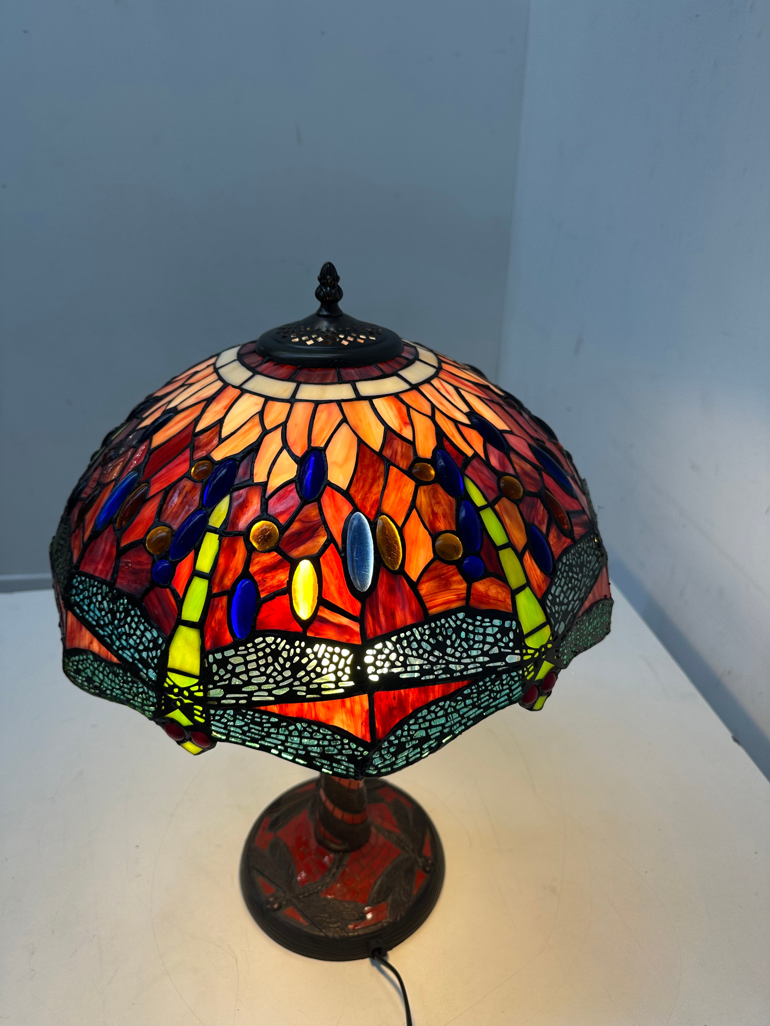 Tiffany style table lamp