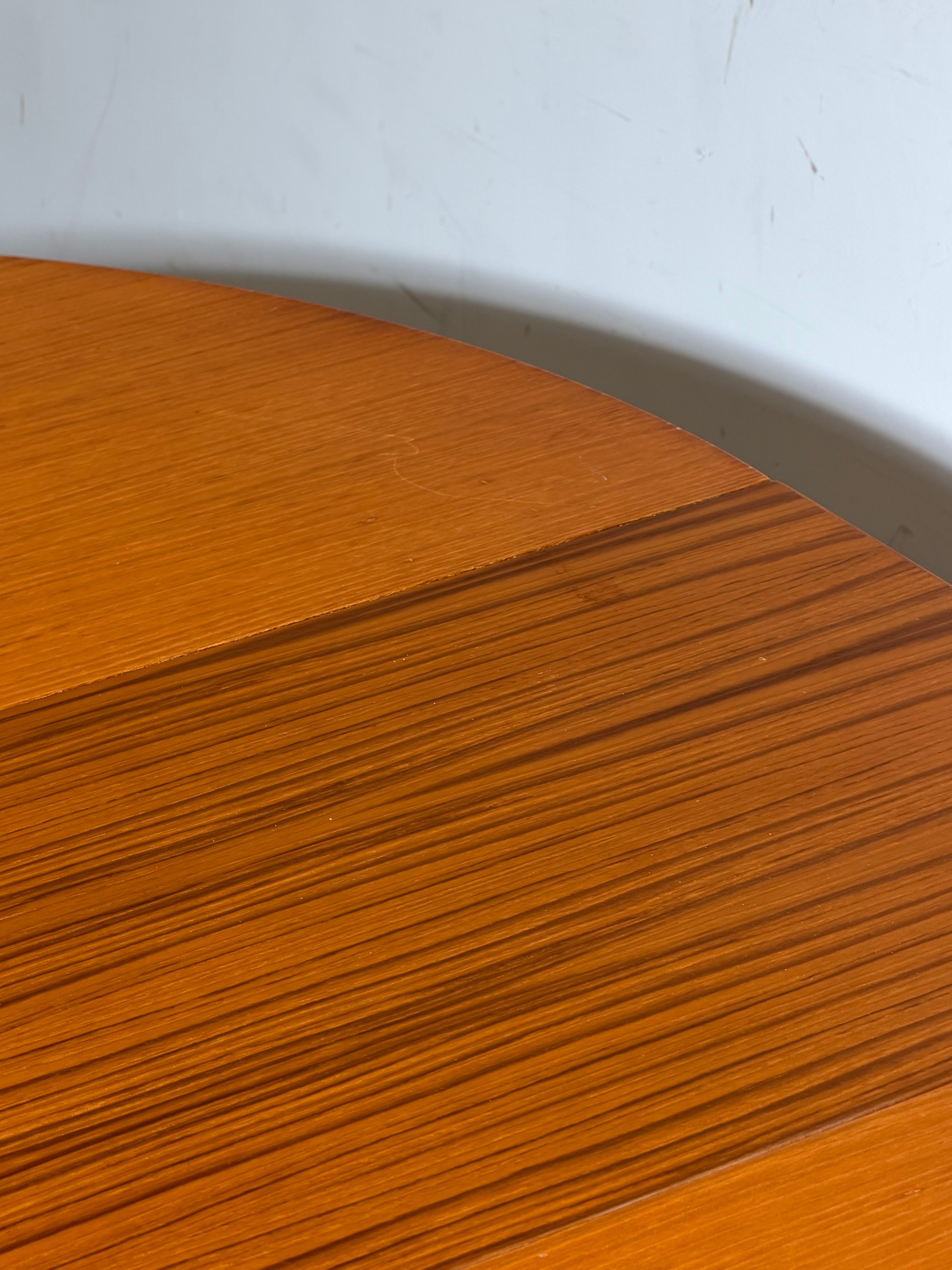 Vintage Teak Extendable Dining Table Ø110 / 155 cm | Mid Century Round Oval Dining Table