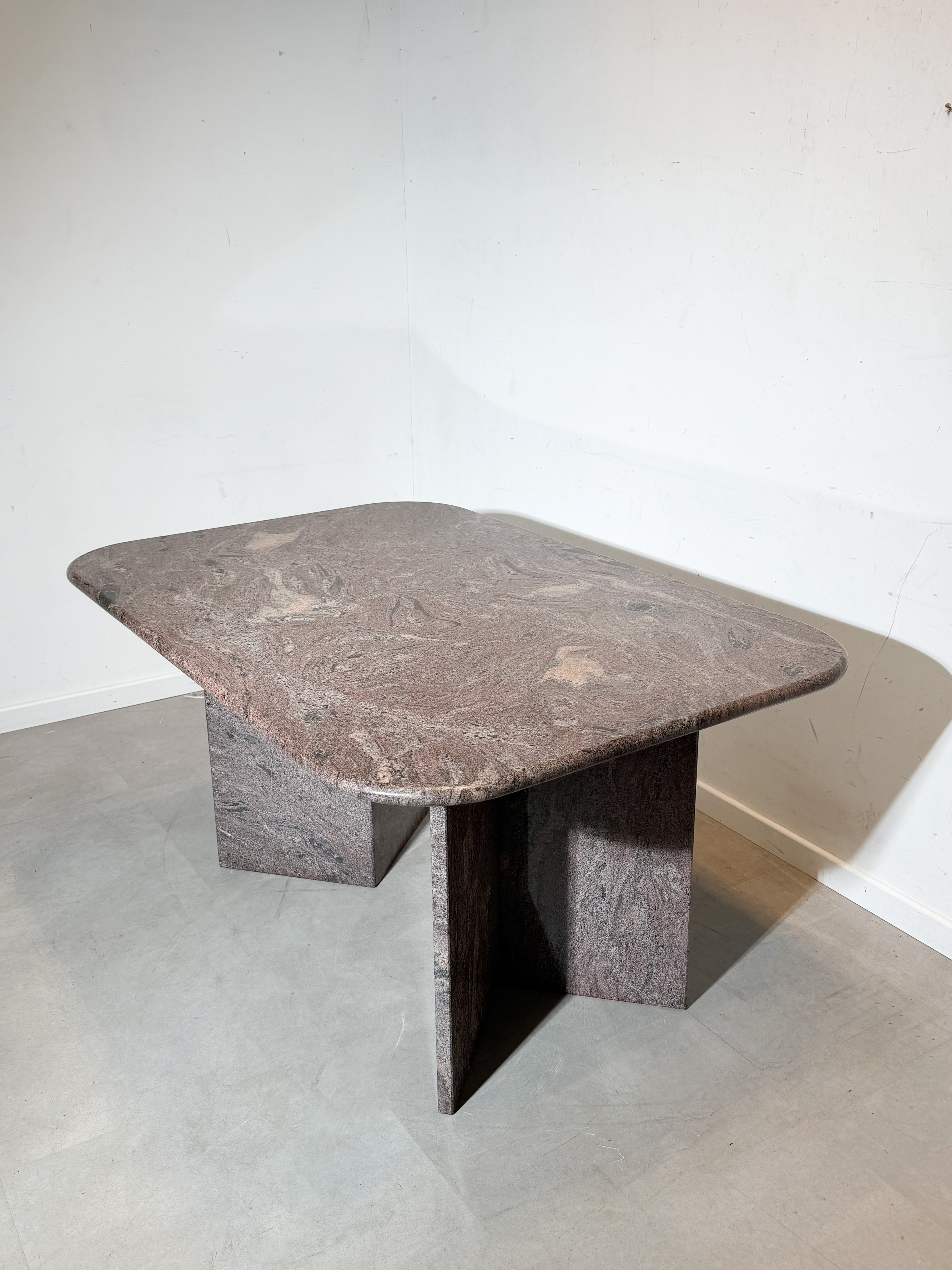 Granite Dining Table – Sculptural 3-Piece Design – 150 x 100 cm