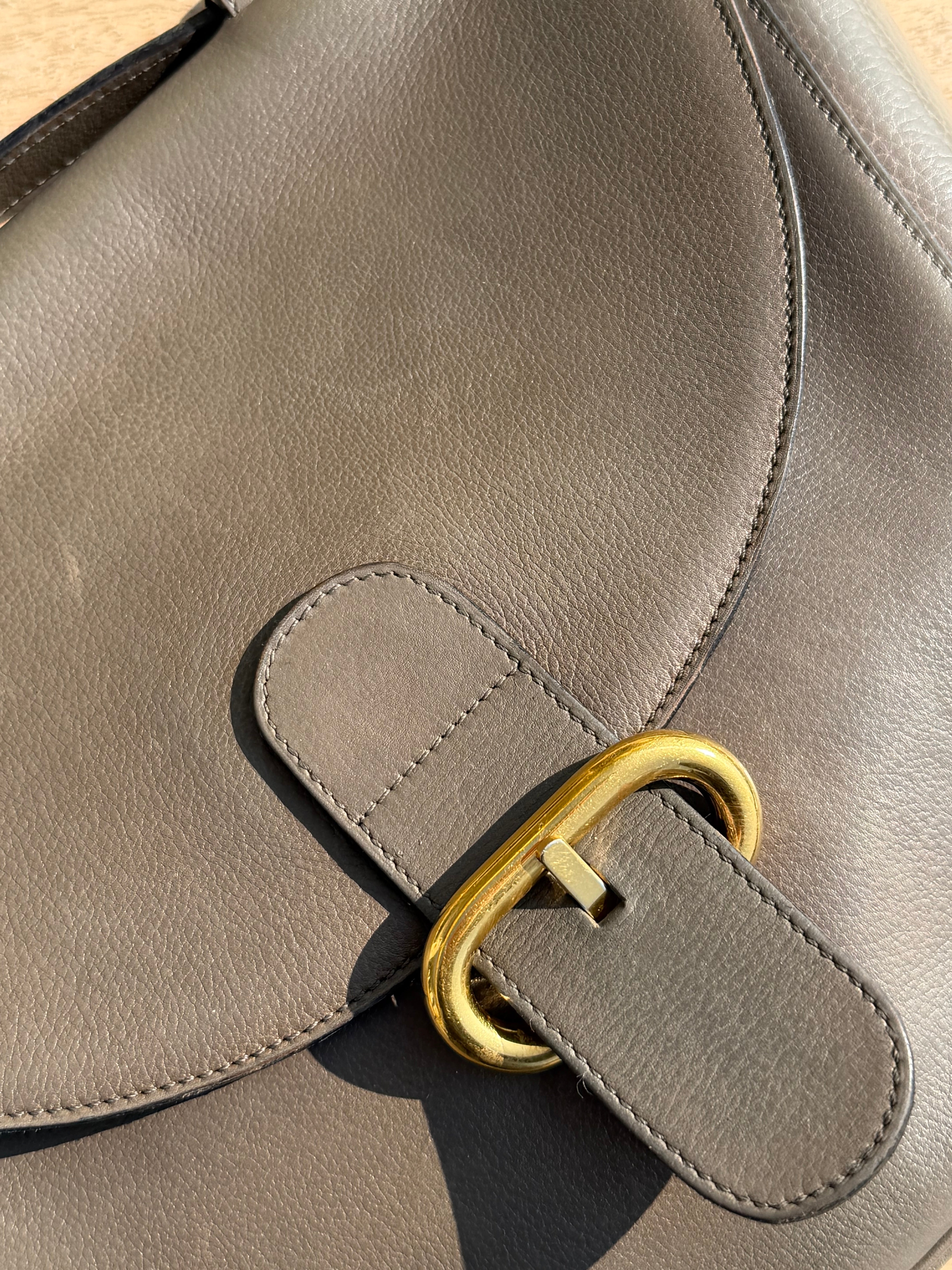Delvaux Taupe Leather Crossbody Bag – Timeless Elegance – 25 x 33 cm
