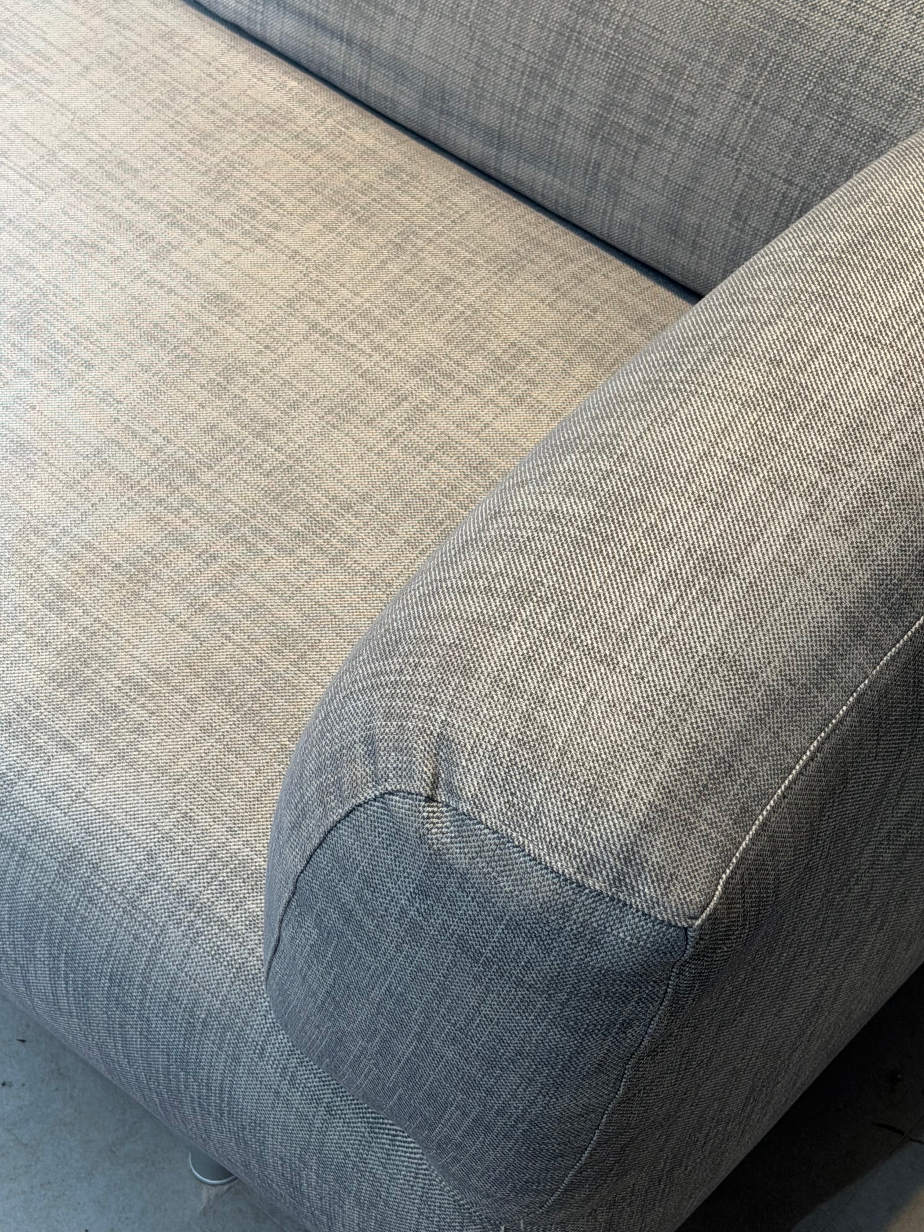 Cassina Met 250 Sofa – Grey Fabric