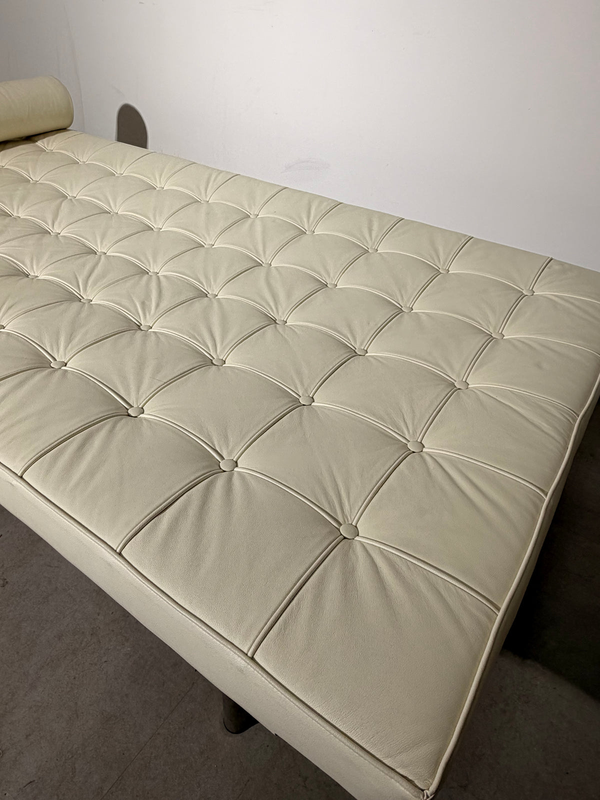 Barcelona Daybed Replica