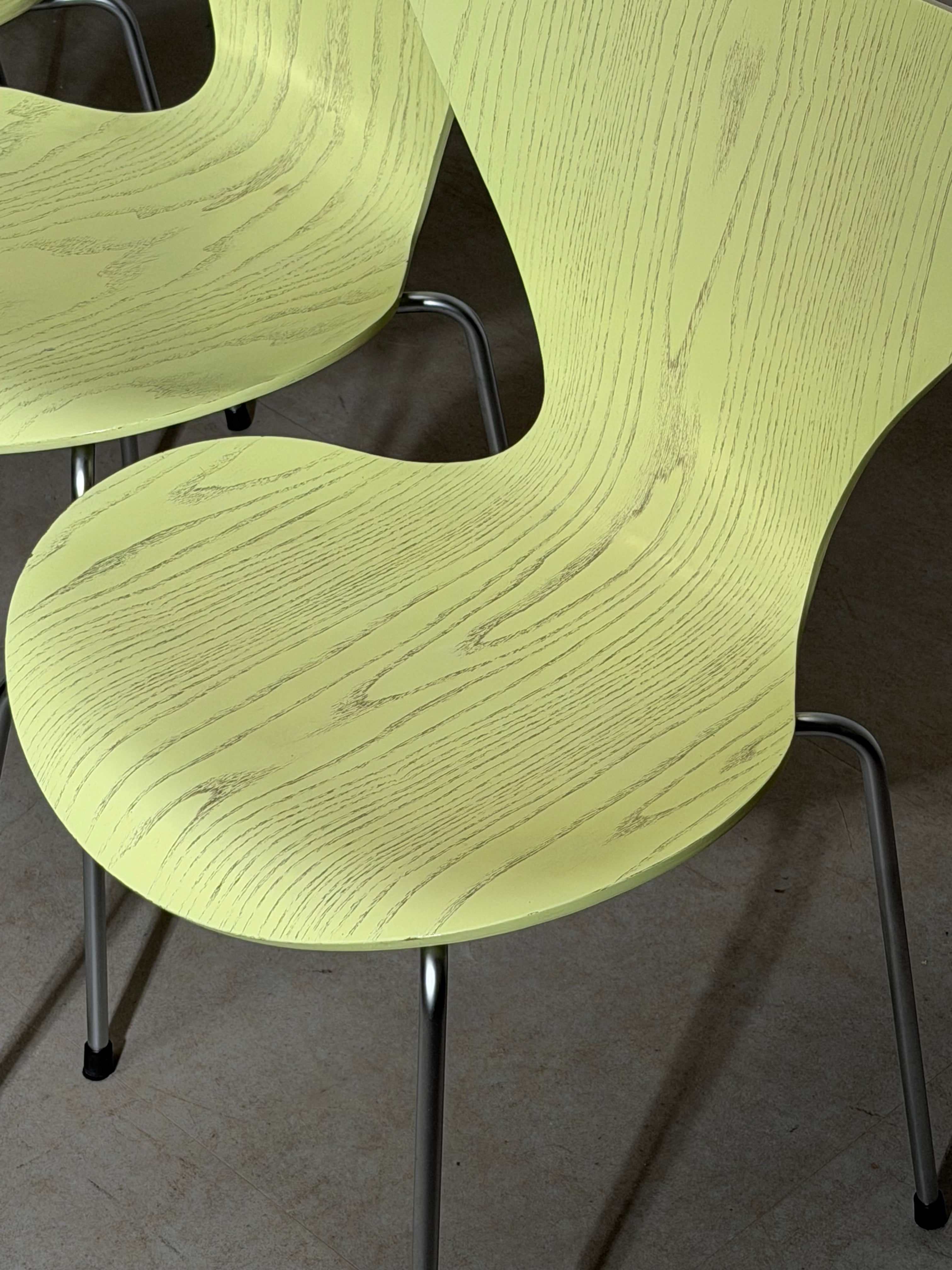Set of 6 Fritz Hansen Series 7 Chairs – Arne Jacobsen – Lime – 2007