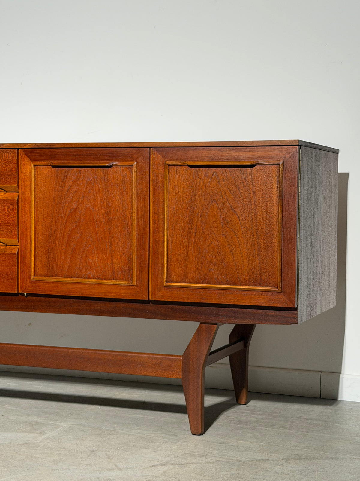 Beautility Teak Sideboard – British Mid-Century Modern, 1960s