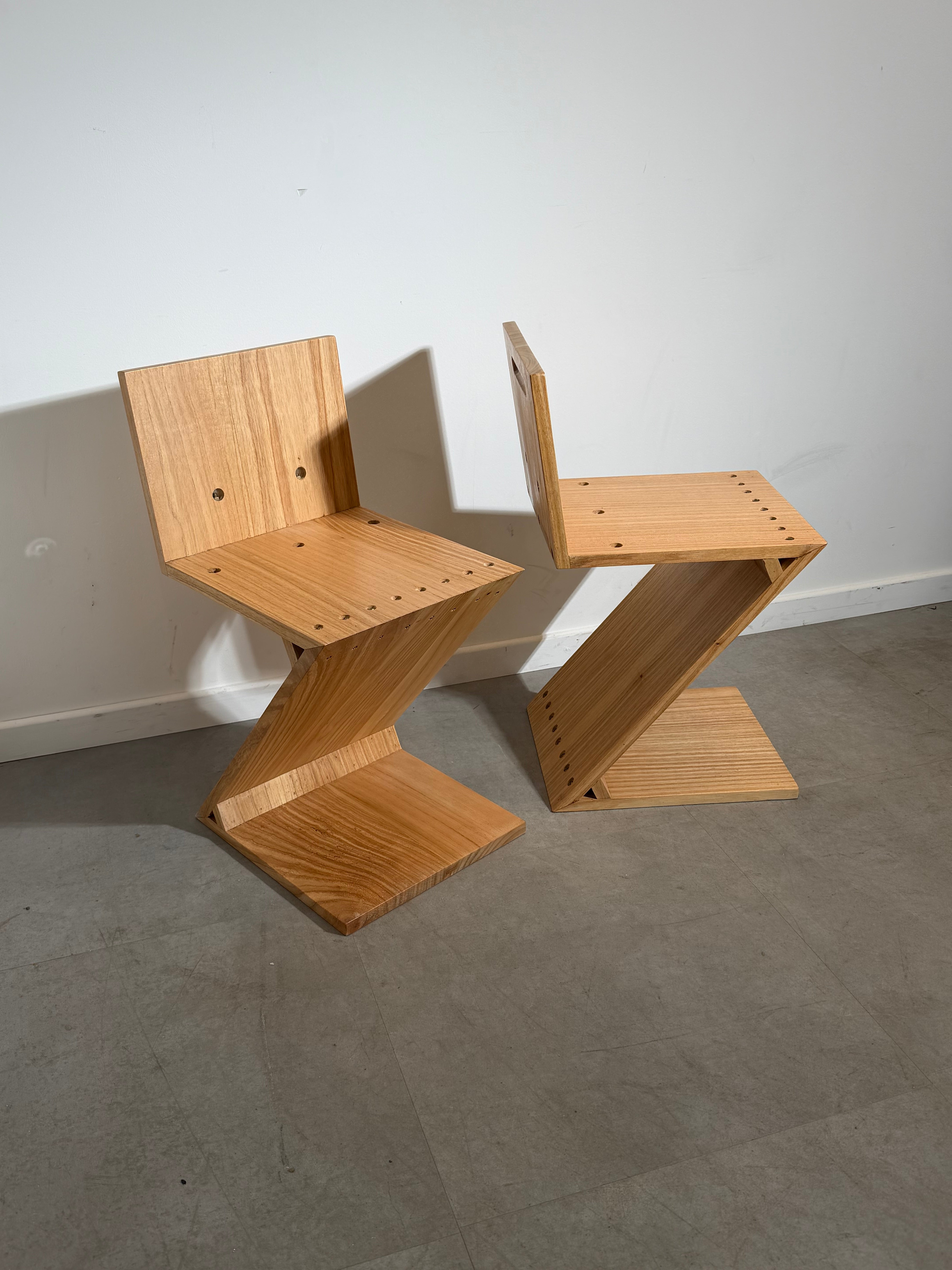 Zig Zag Wooden Chair – Sculptural Postmodern Design