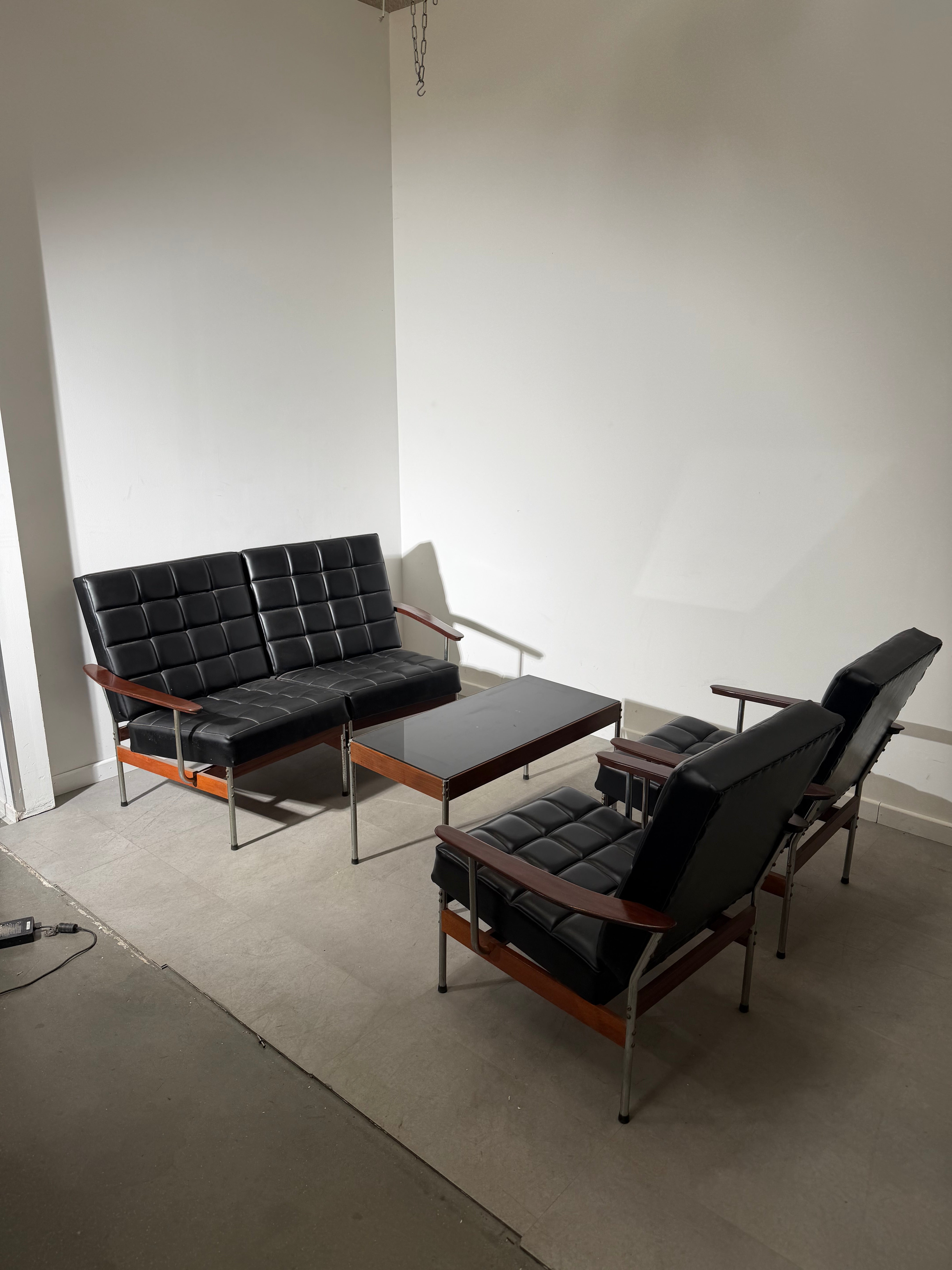 Vintage Sofa Set 2 + 1 + 1 + Coffee Table