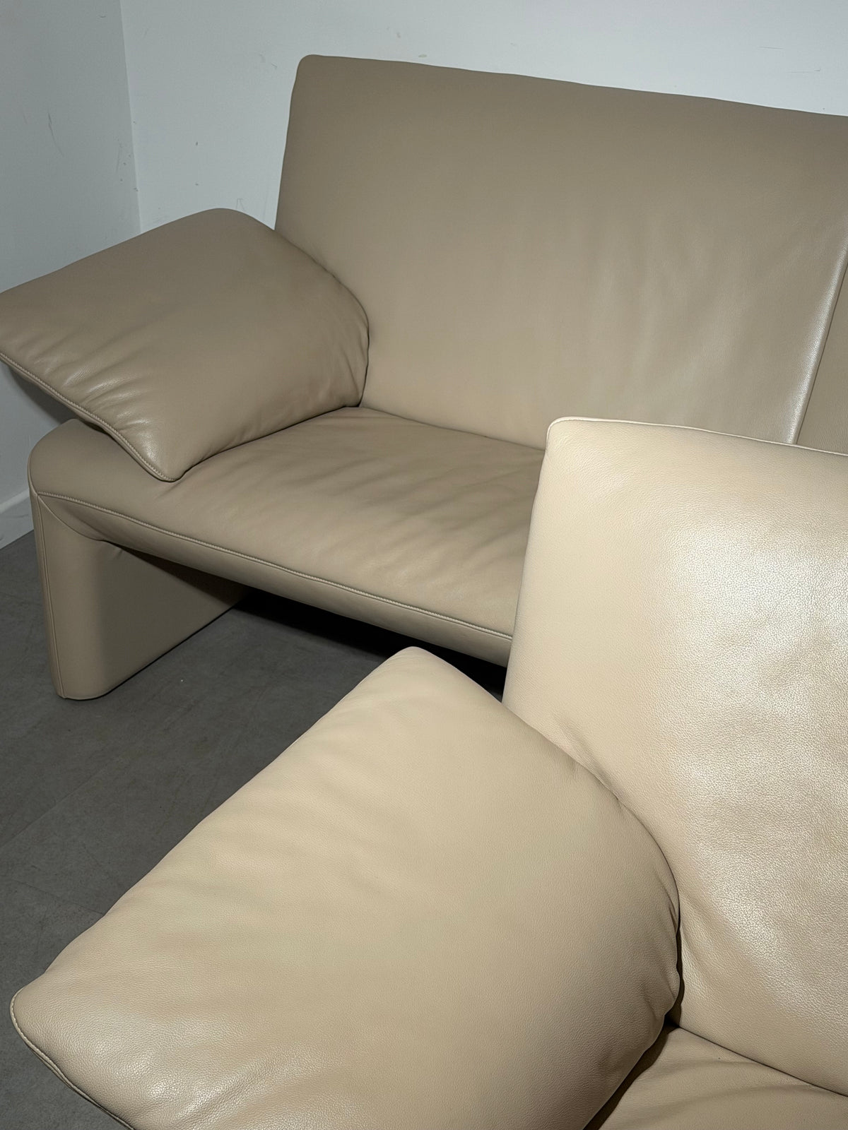 Jori Linea Sofa Set 3 + 2 Cream Leather