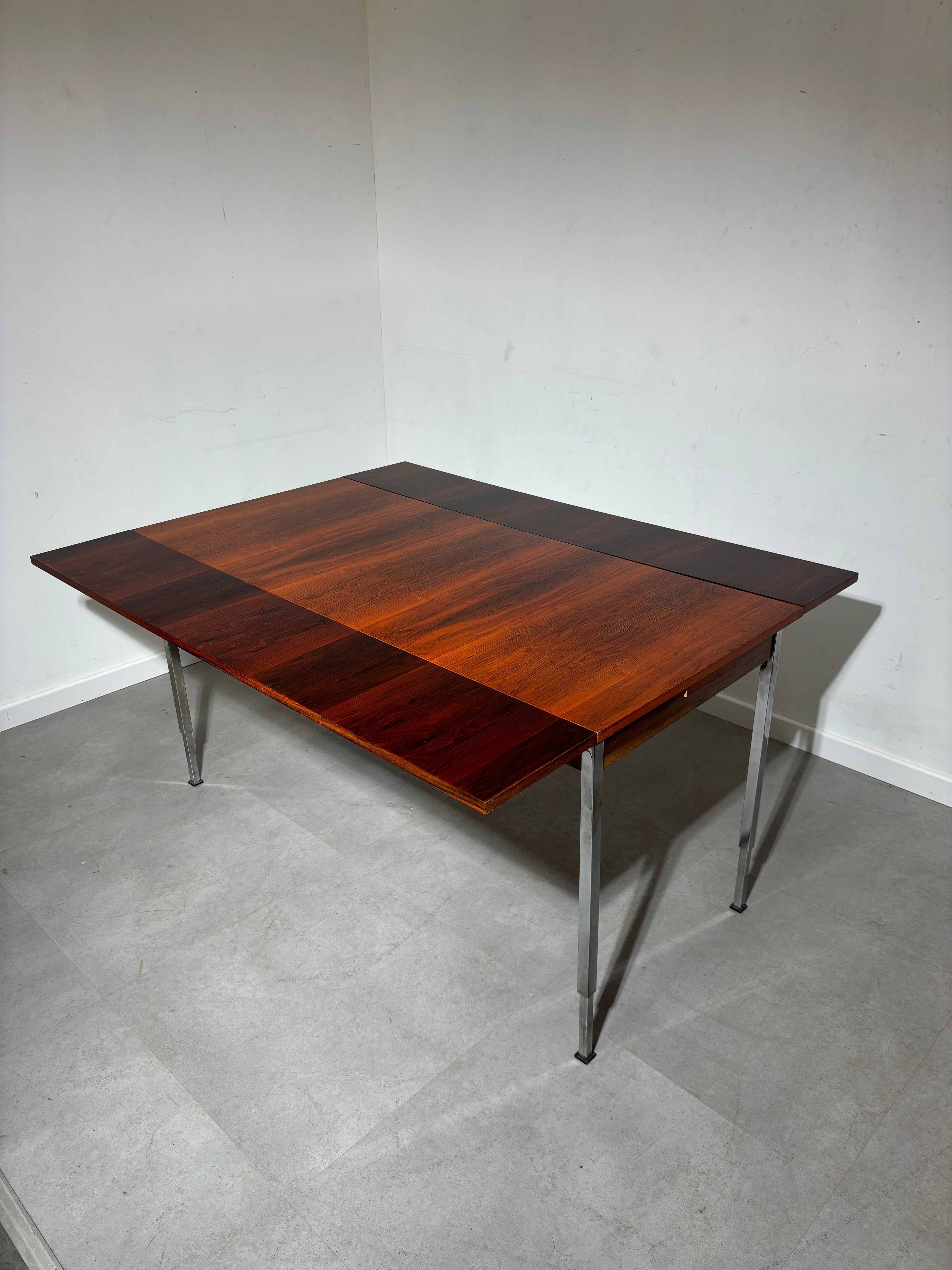 Rosewood coffeetable / dining table convertible