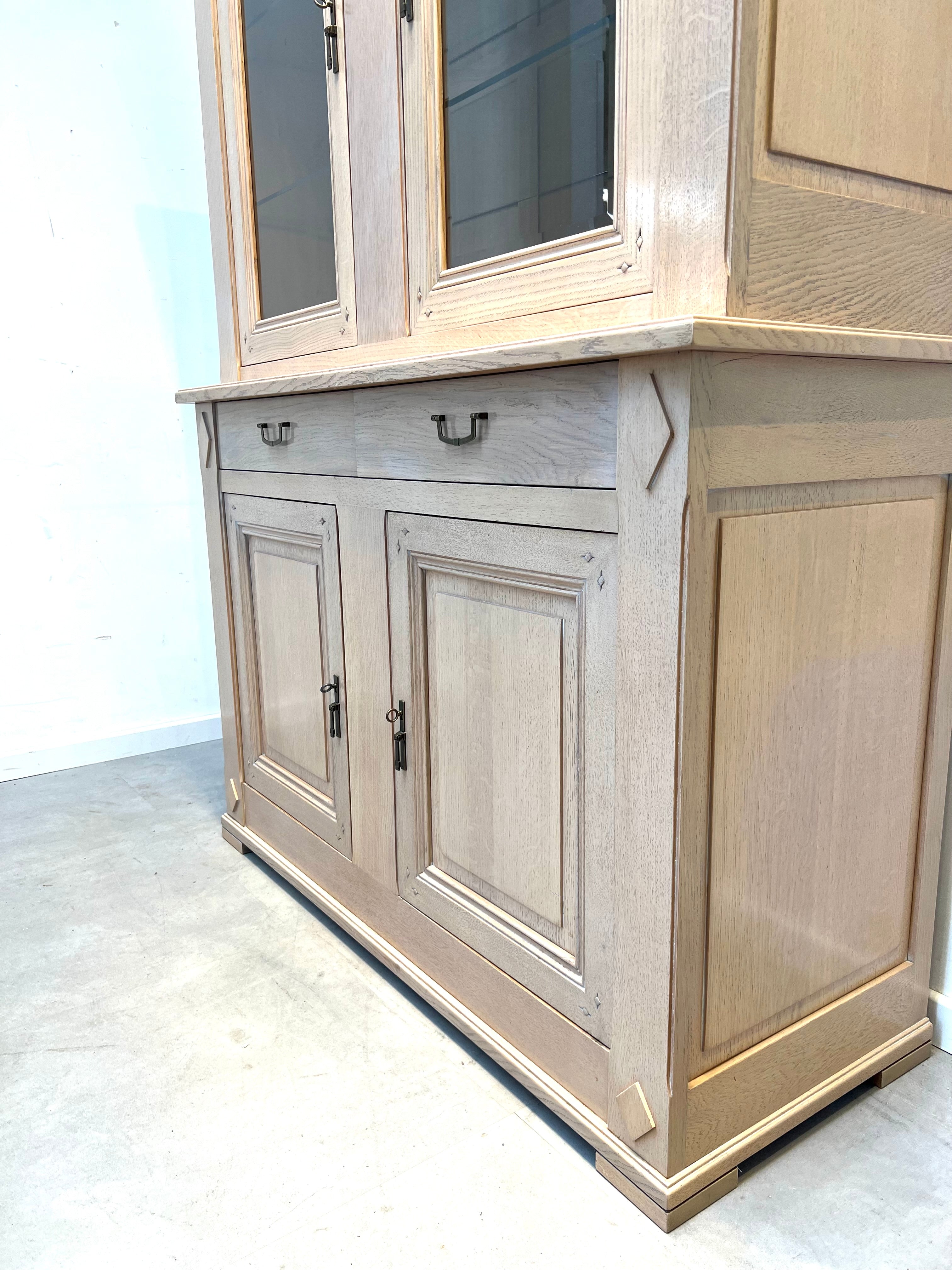 Solid Oak Vitrine With Light