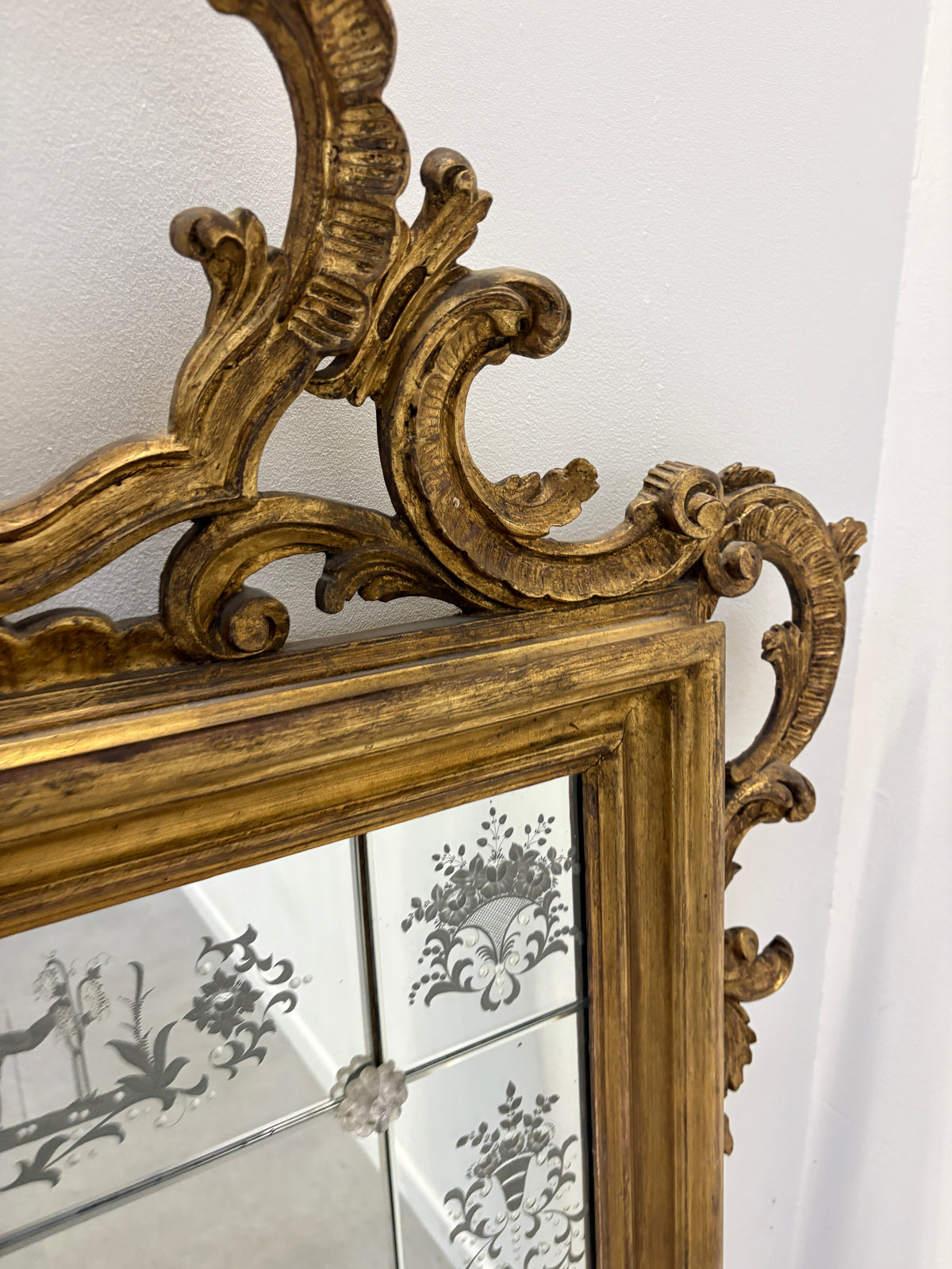 Large Venetian Rococo Giltwood Mirror with Etched Glass