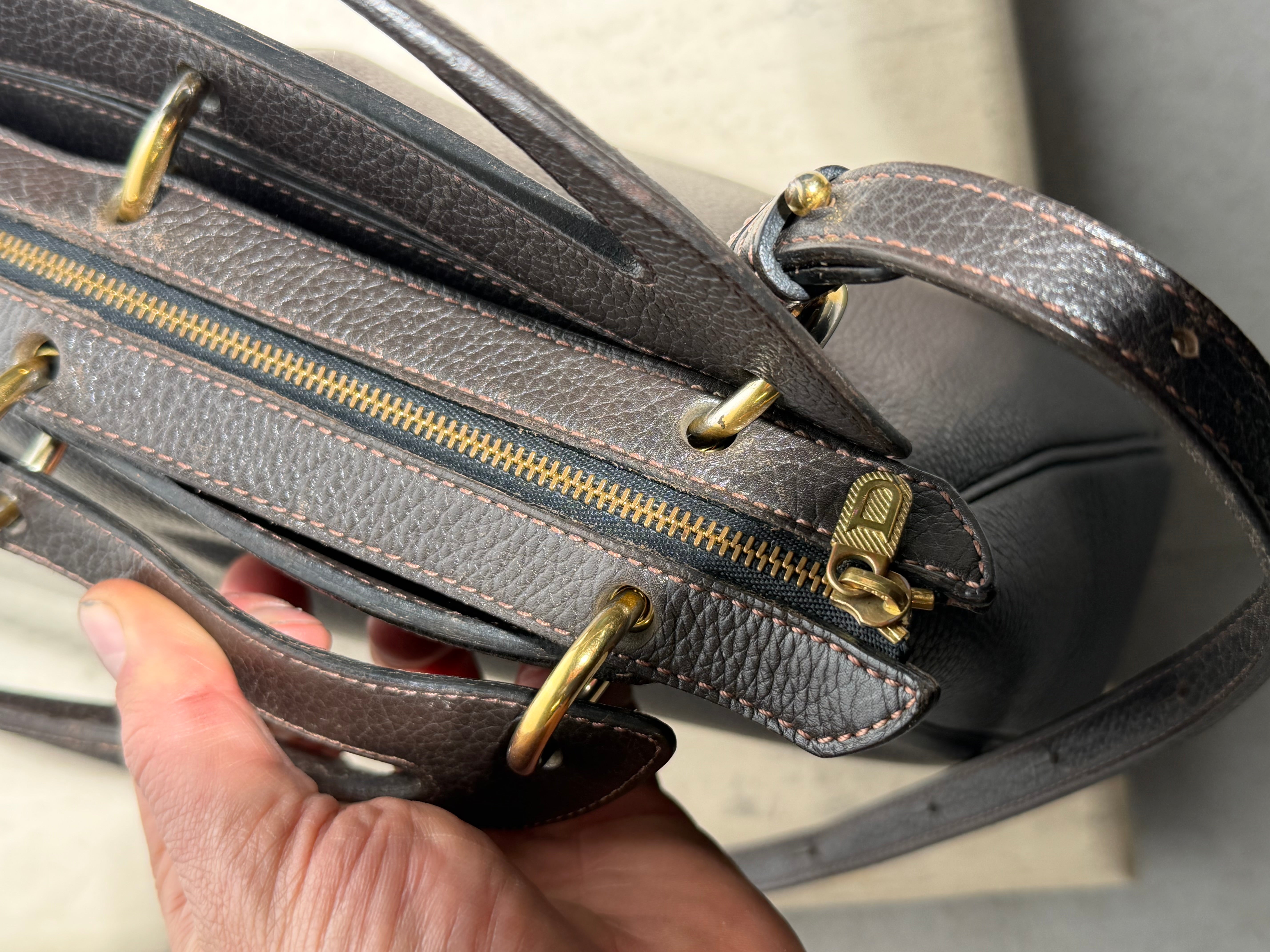 Delvaux “Mango” schoudertas – donkerbruin leer