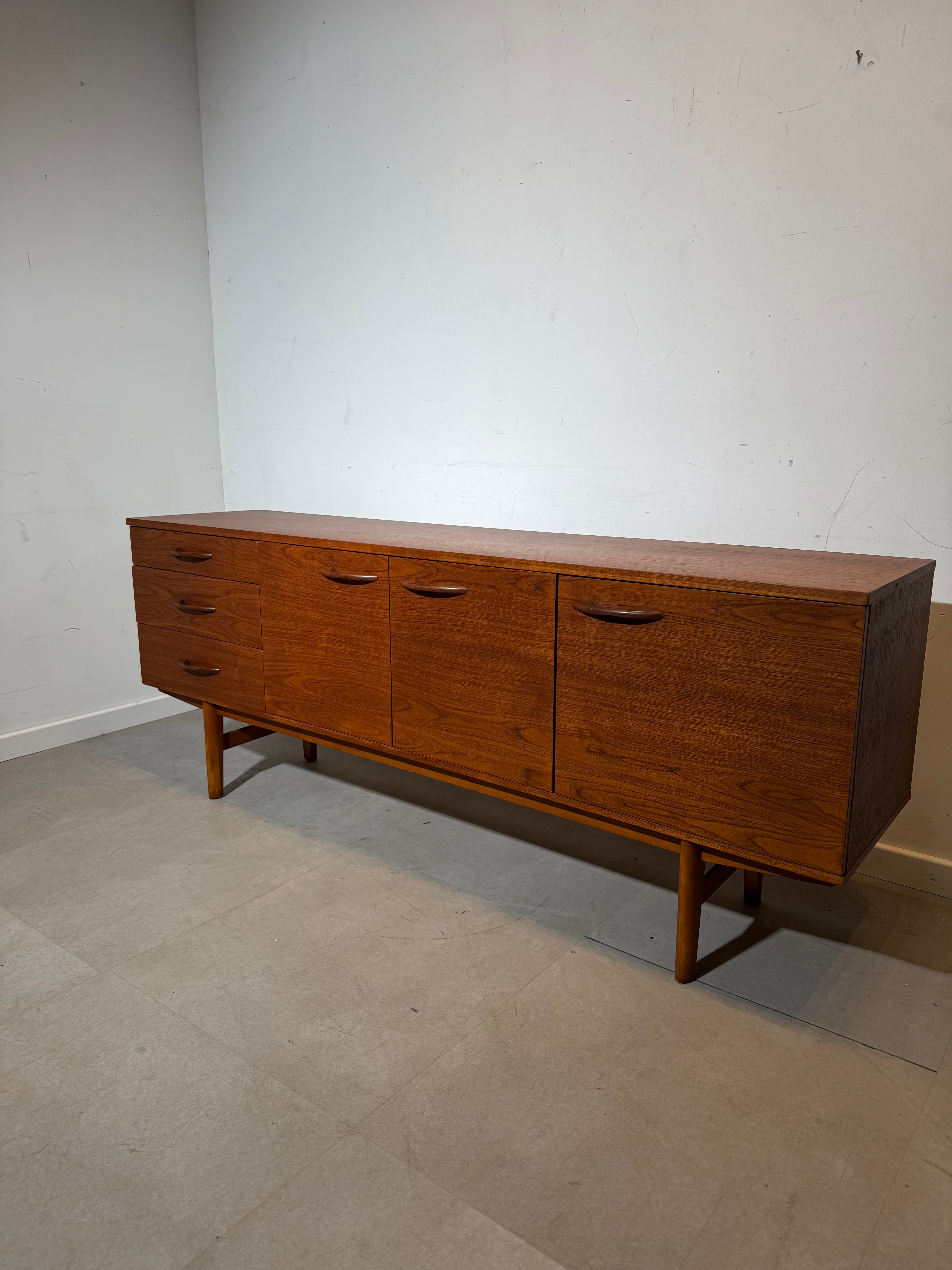 Avalon Teak Sideboard – Mid-Century Modern (UK, 1960s)