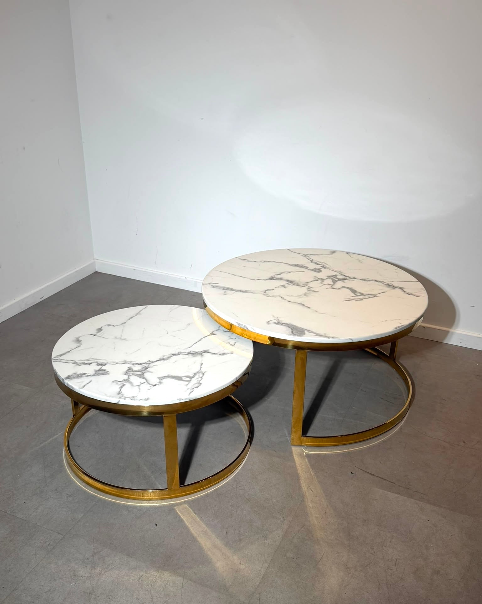 Set of Two Round Marble Look Coffee Tables
