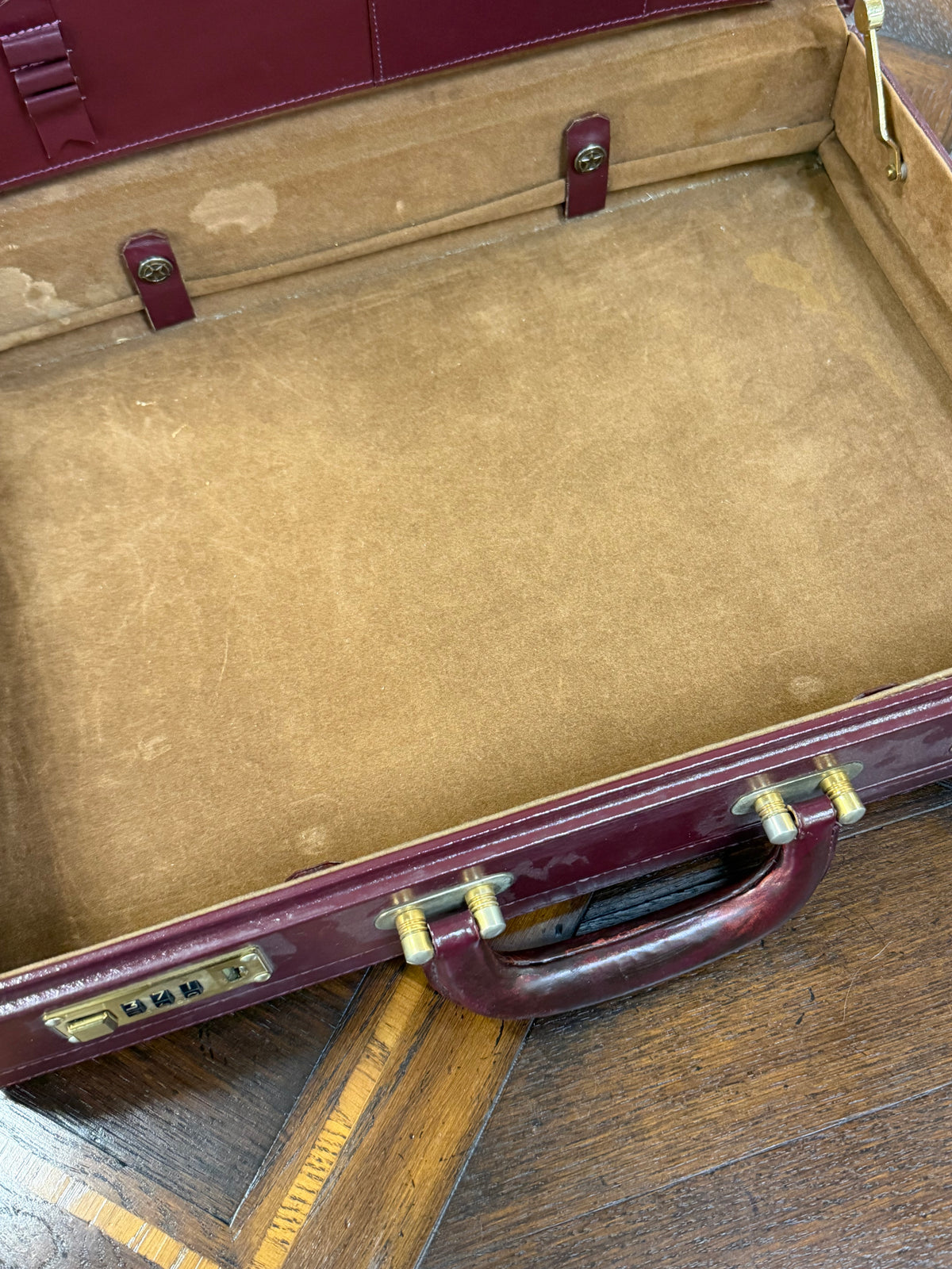 Cartier Paris Burgundy Leather Attaché Case – 46 × 32 × 10 cm