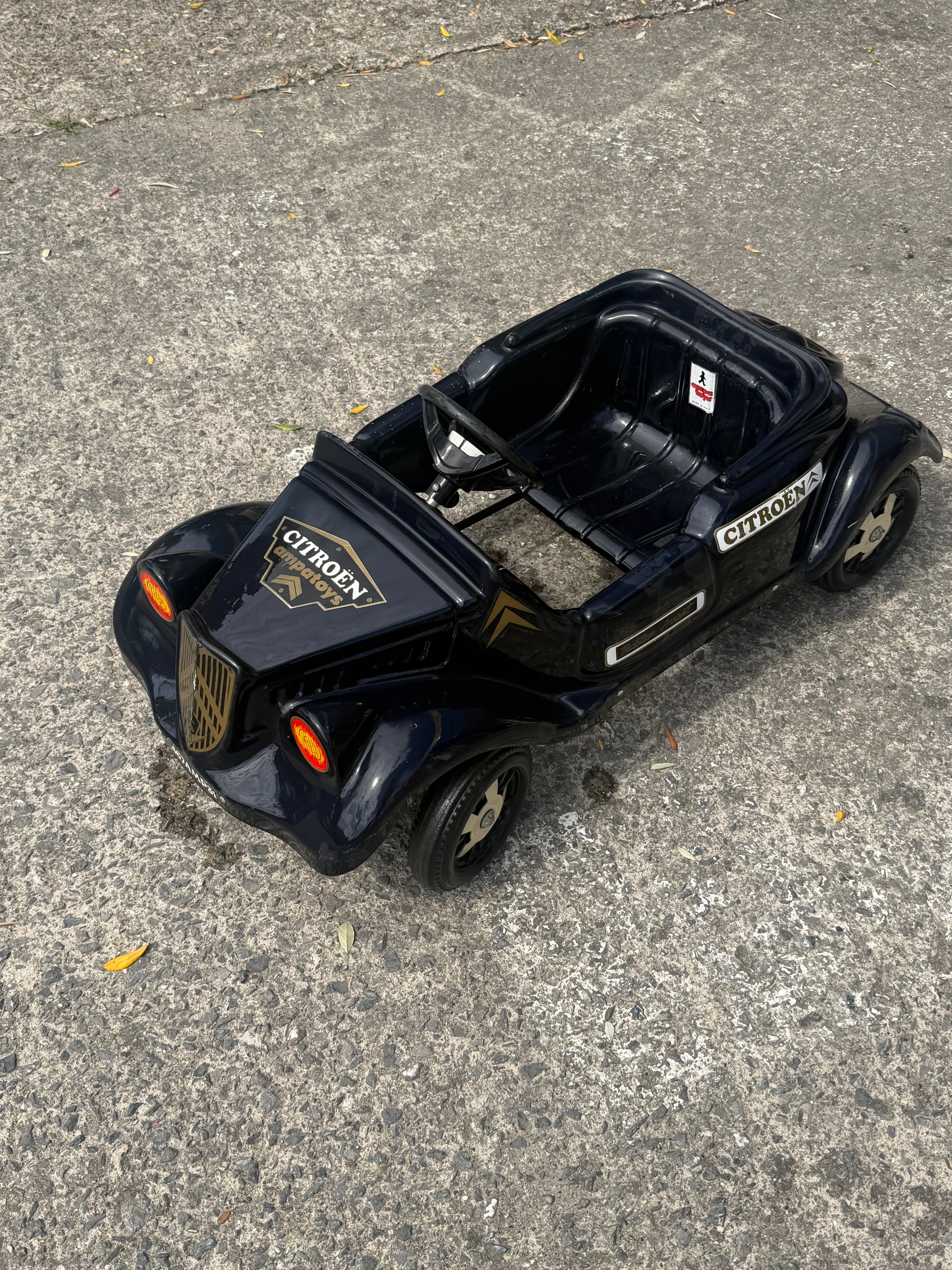 Ampatoys Citroën Traction Avant Pedal Car