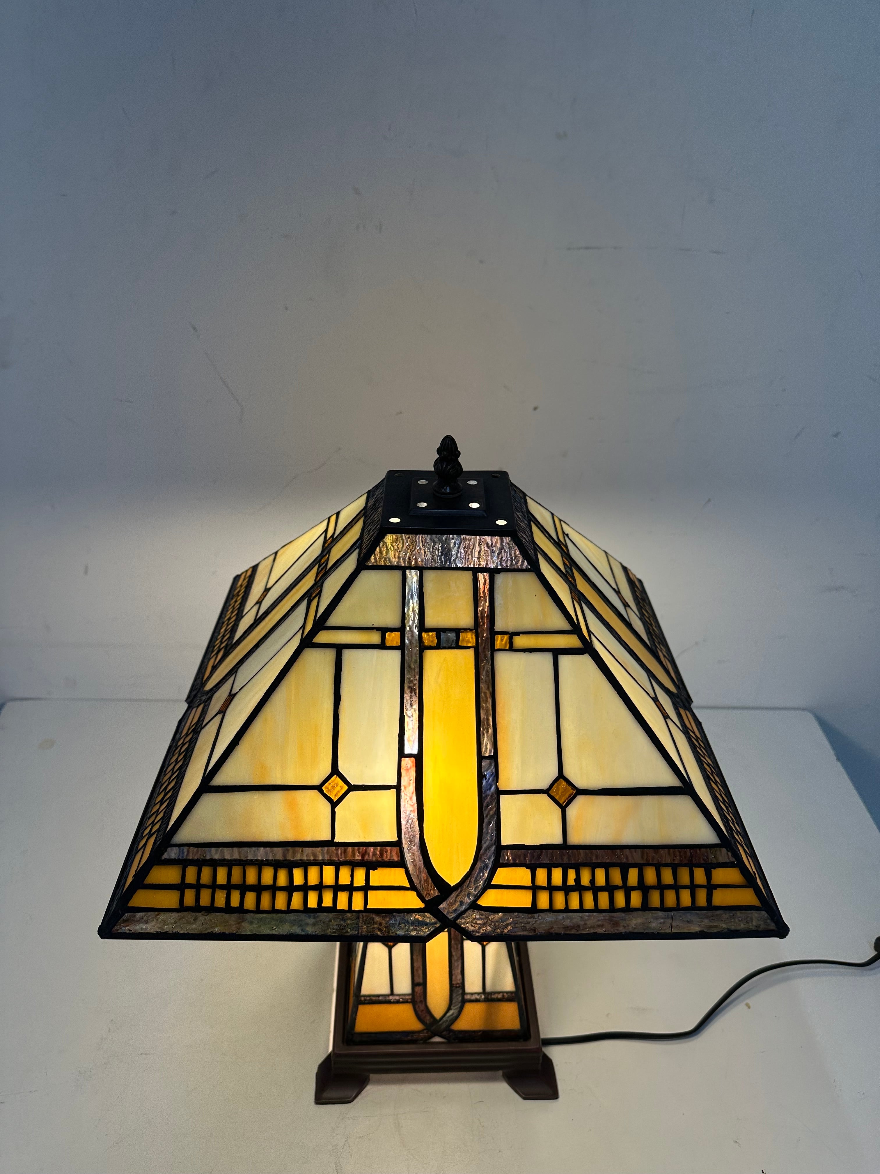 Tiffany Style Table Lamp Square