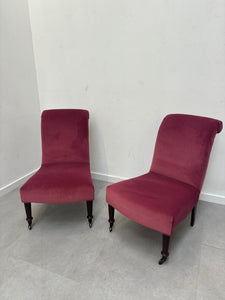 English sidechair with wheels