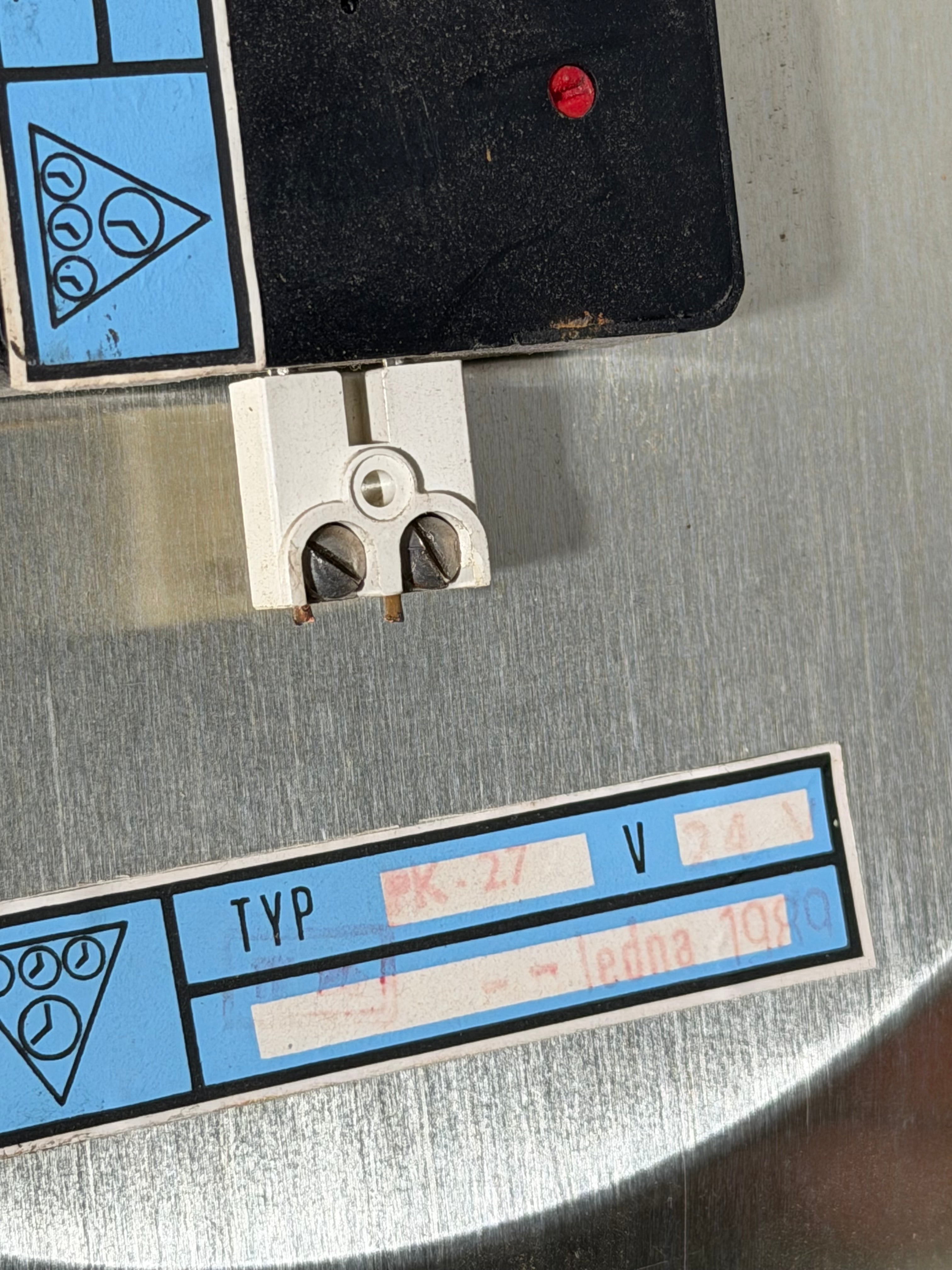 Horloge industrielle tchèque « Pragotron »