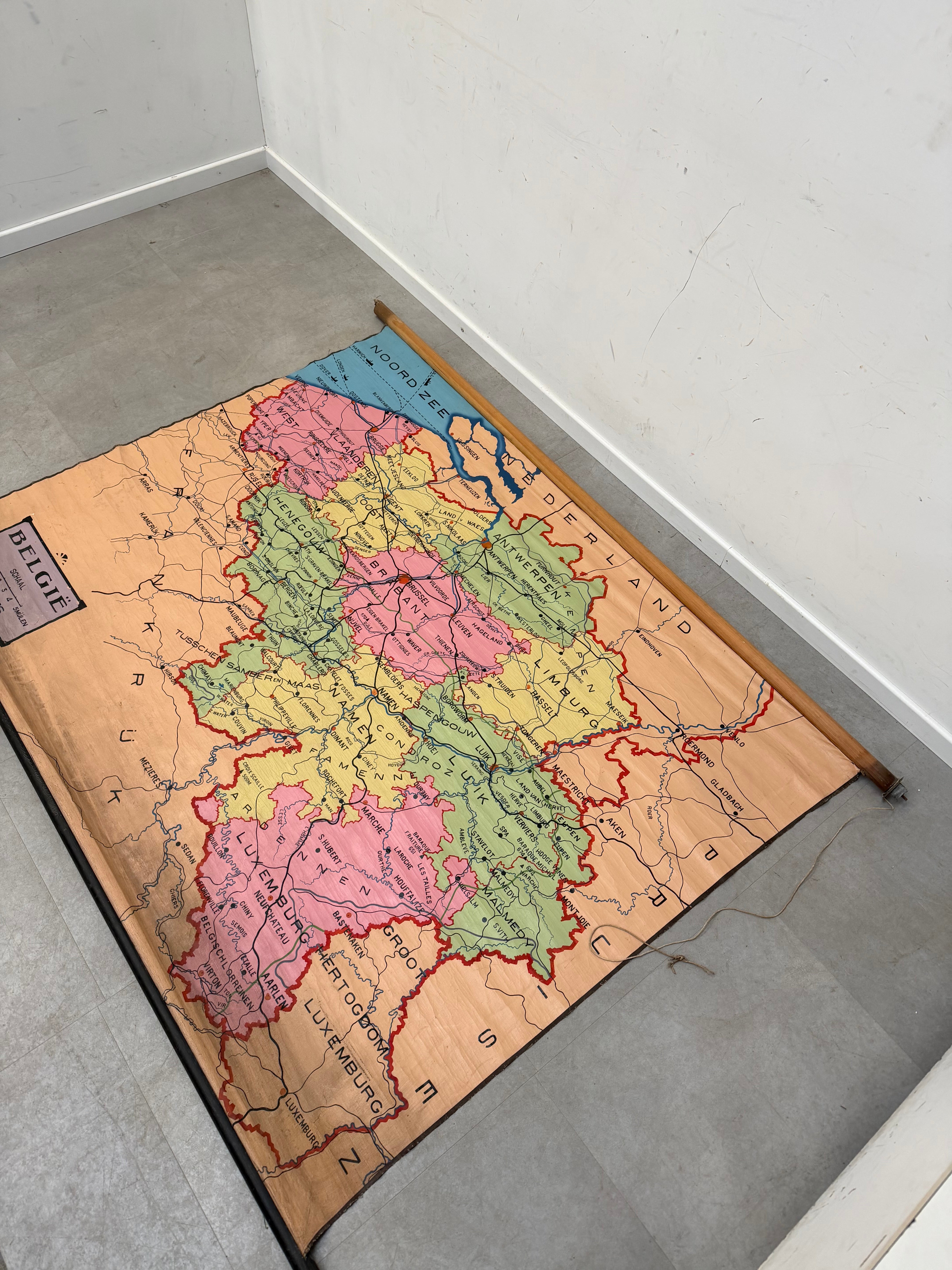 Vintage Belgian School Wall Map – Belgium & Surrounding Regions – 160 × 200 cm