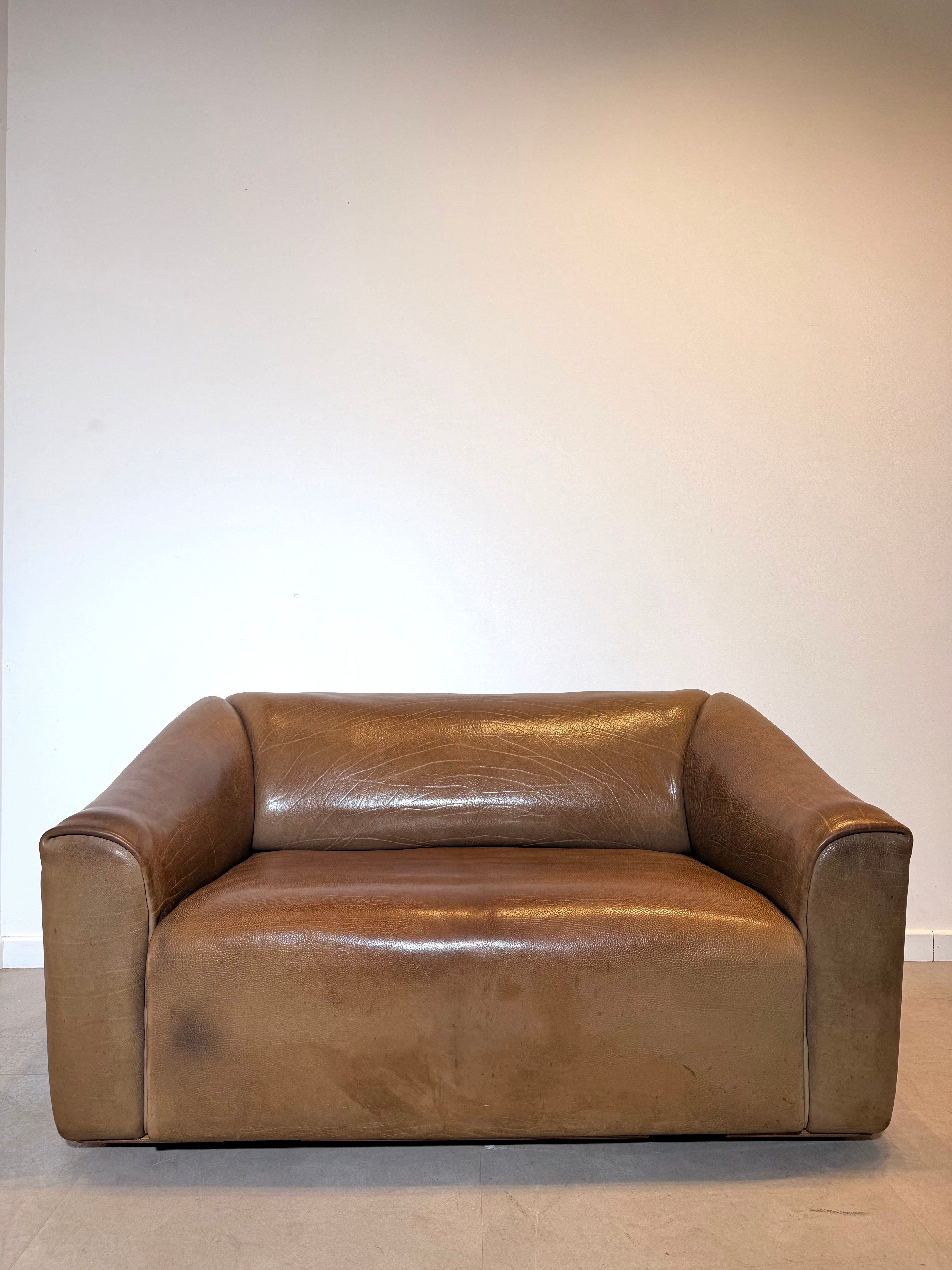 De Sede DS-47 Vintage Neck Leather 2 Seater Sofa – Cognac