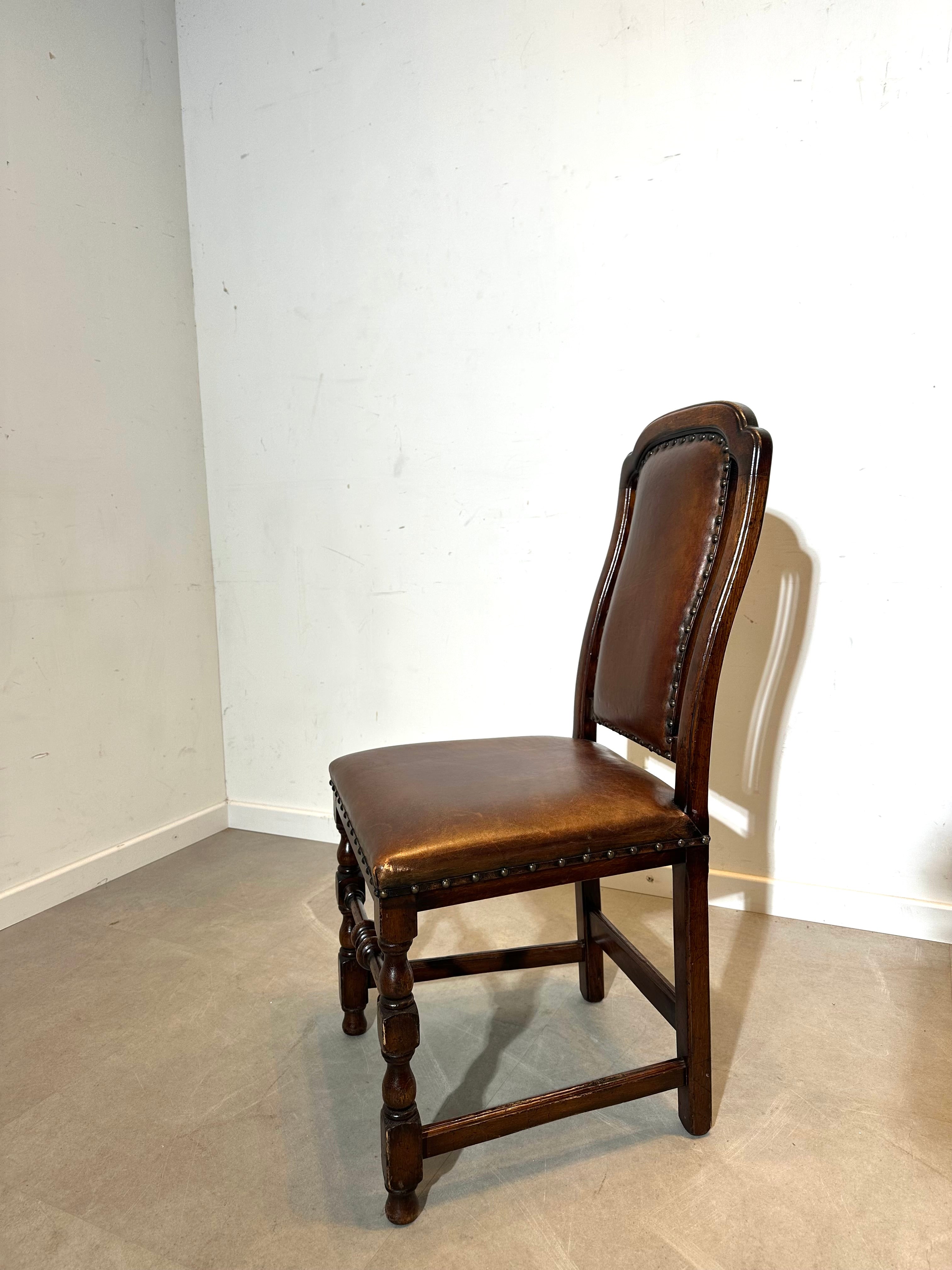 Set of 6 Antique Dining Chairs in Brown Leather