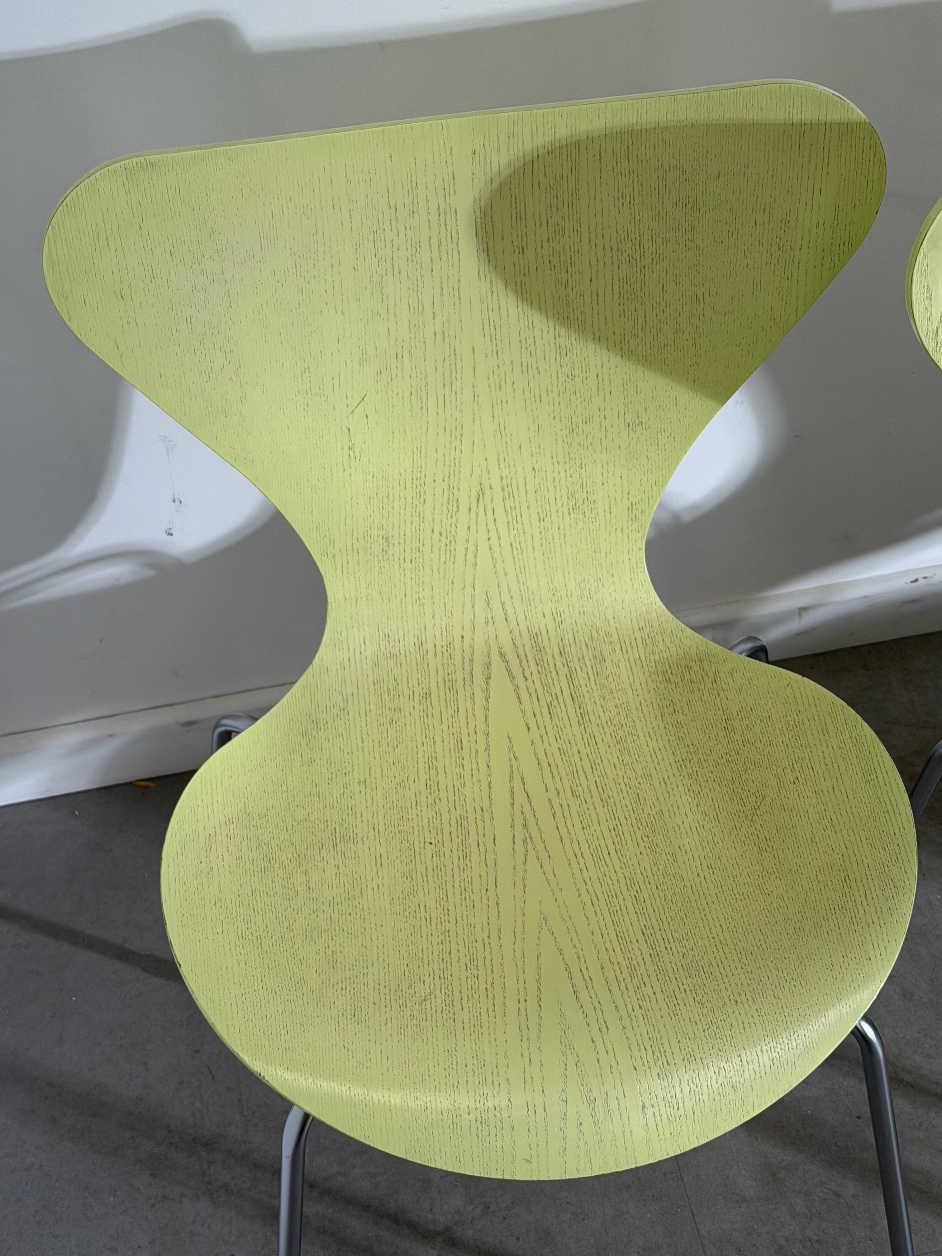 Set of 6 Fritz Hansen Series 7 Chairs – Arne Jacobsen – Lime – 2007