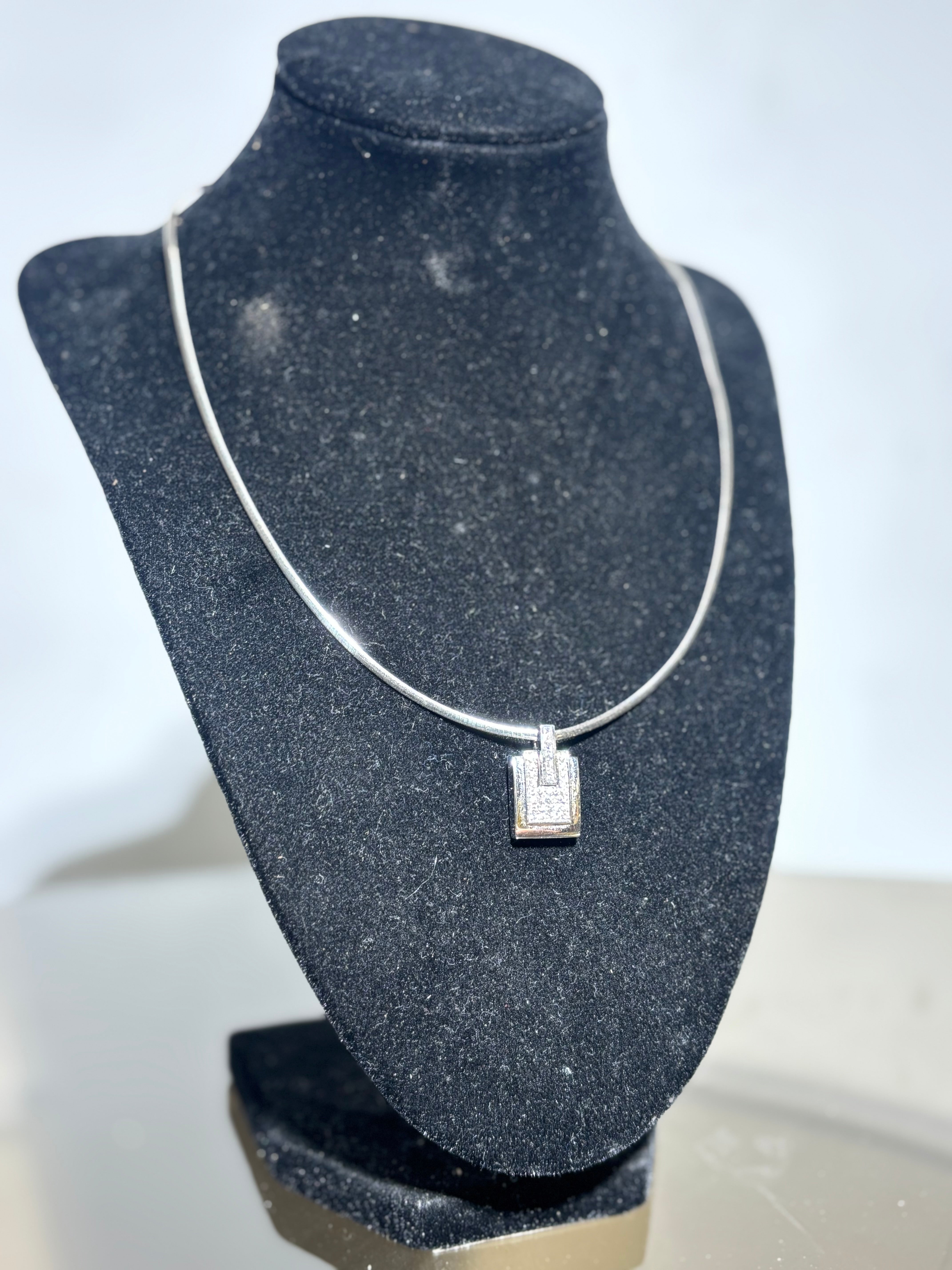 18Kt White Gold Pendant With 0,48 Brilliant