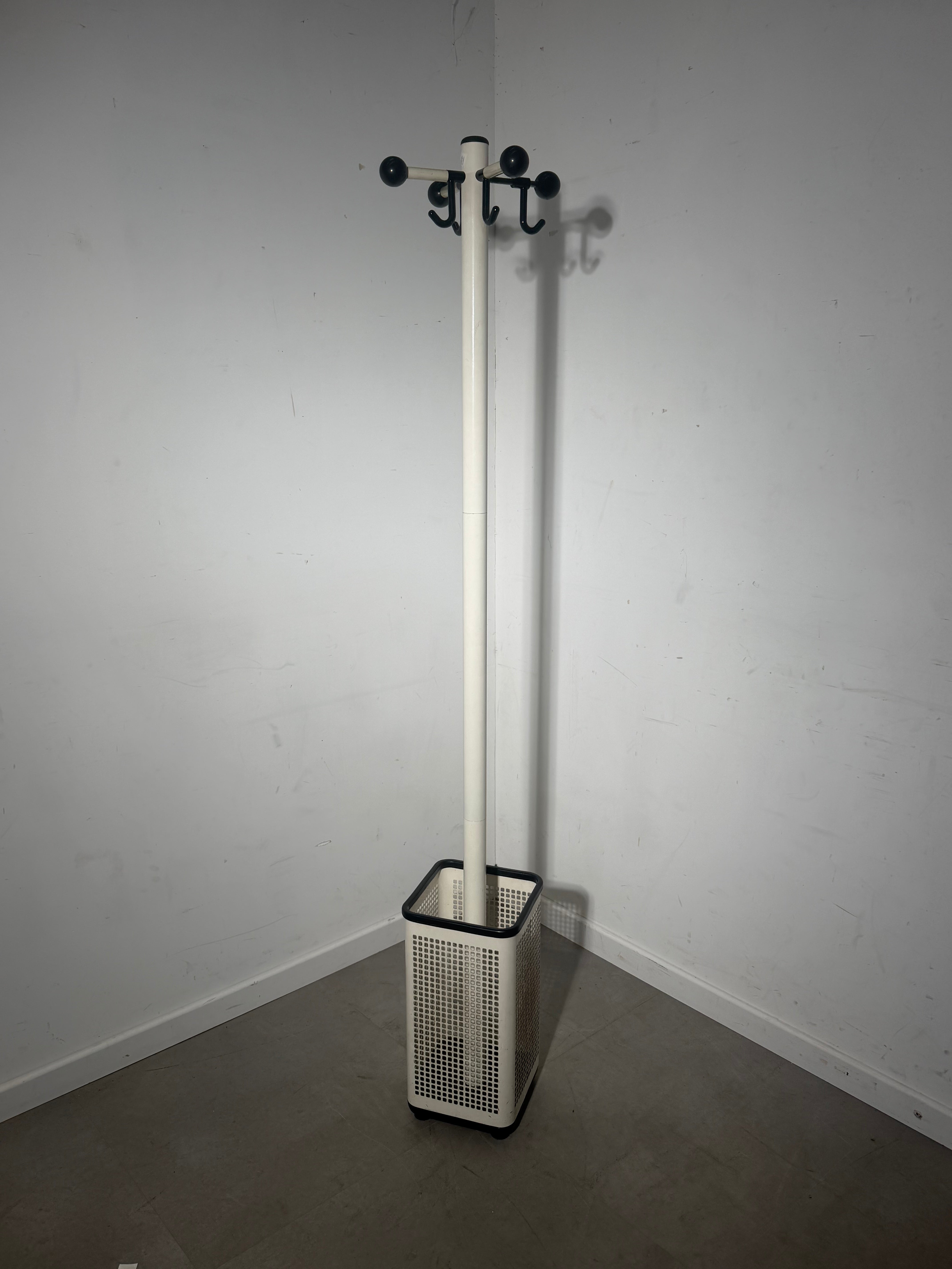 NEOLT Postmodern Coat Rack – Umbrella Stand – 185 cm