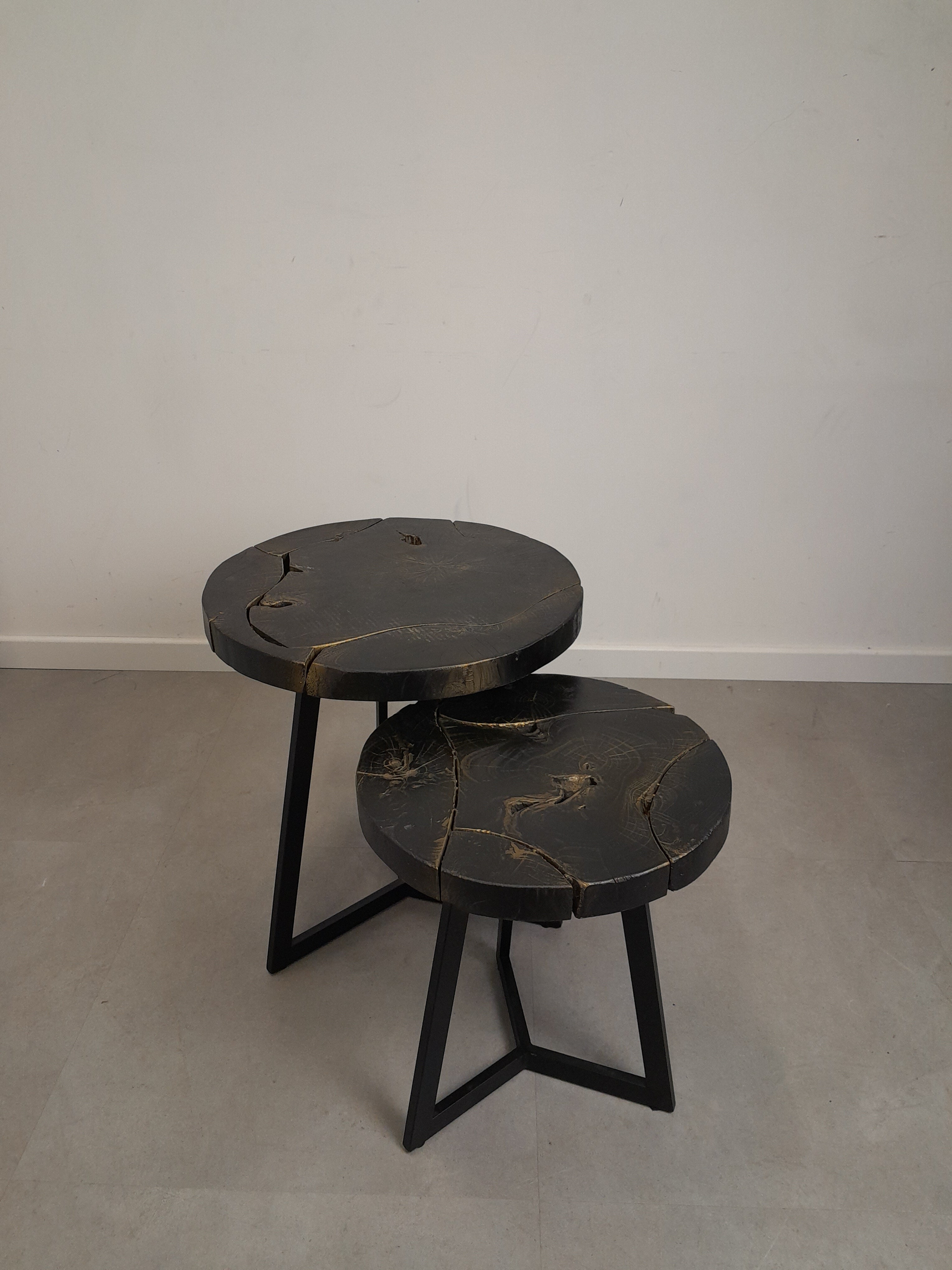 Paire de tables basses en bois