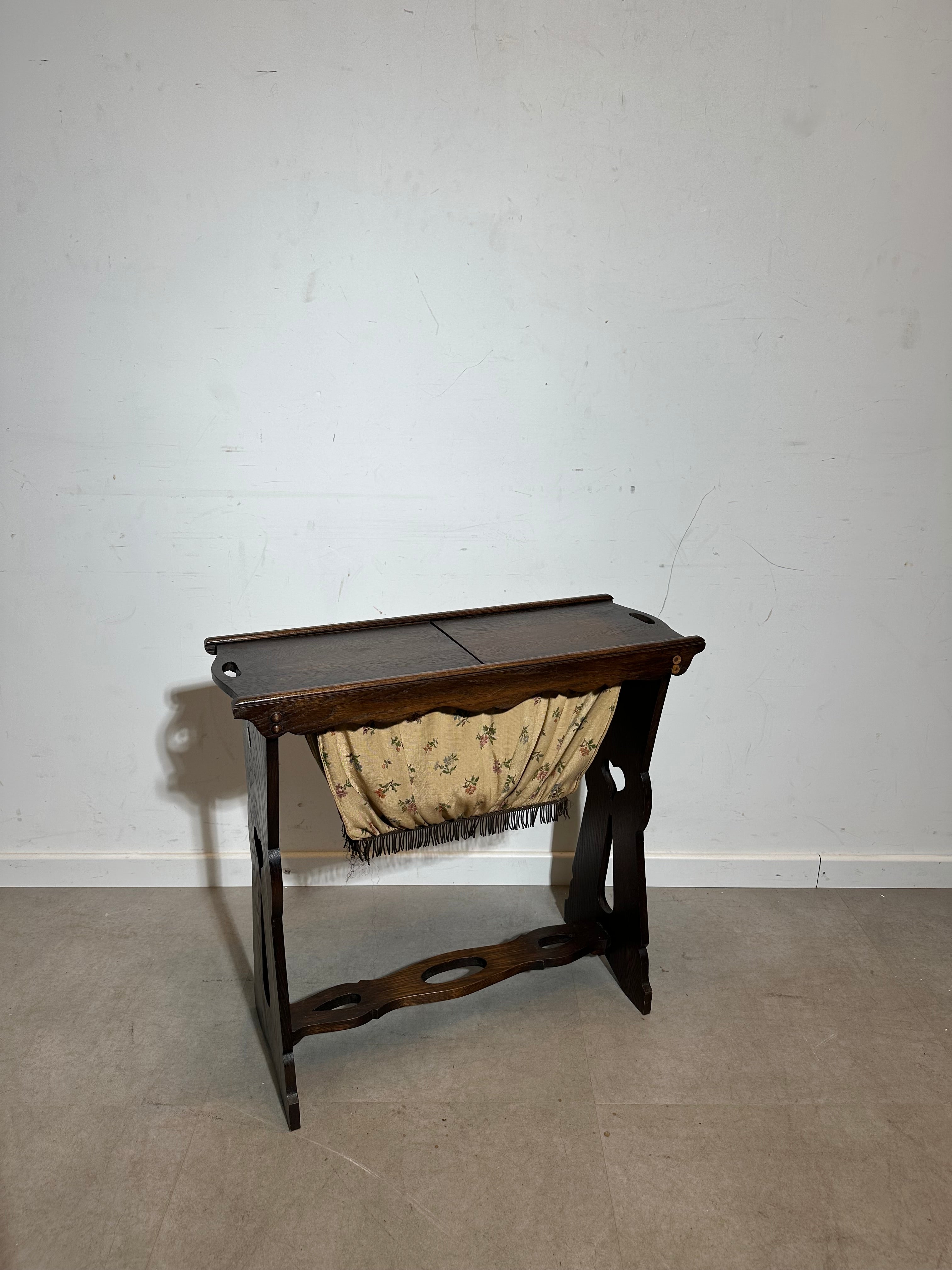 Table à coudre ancienne