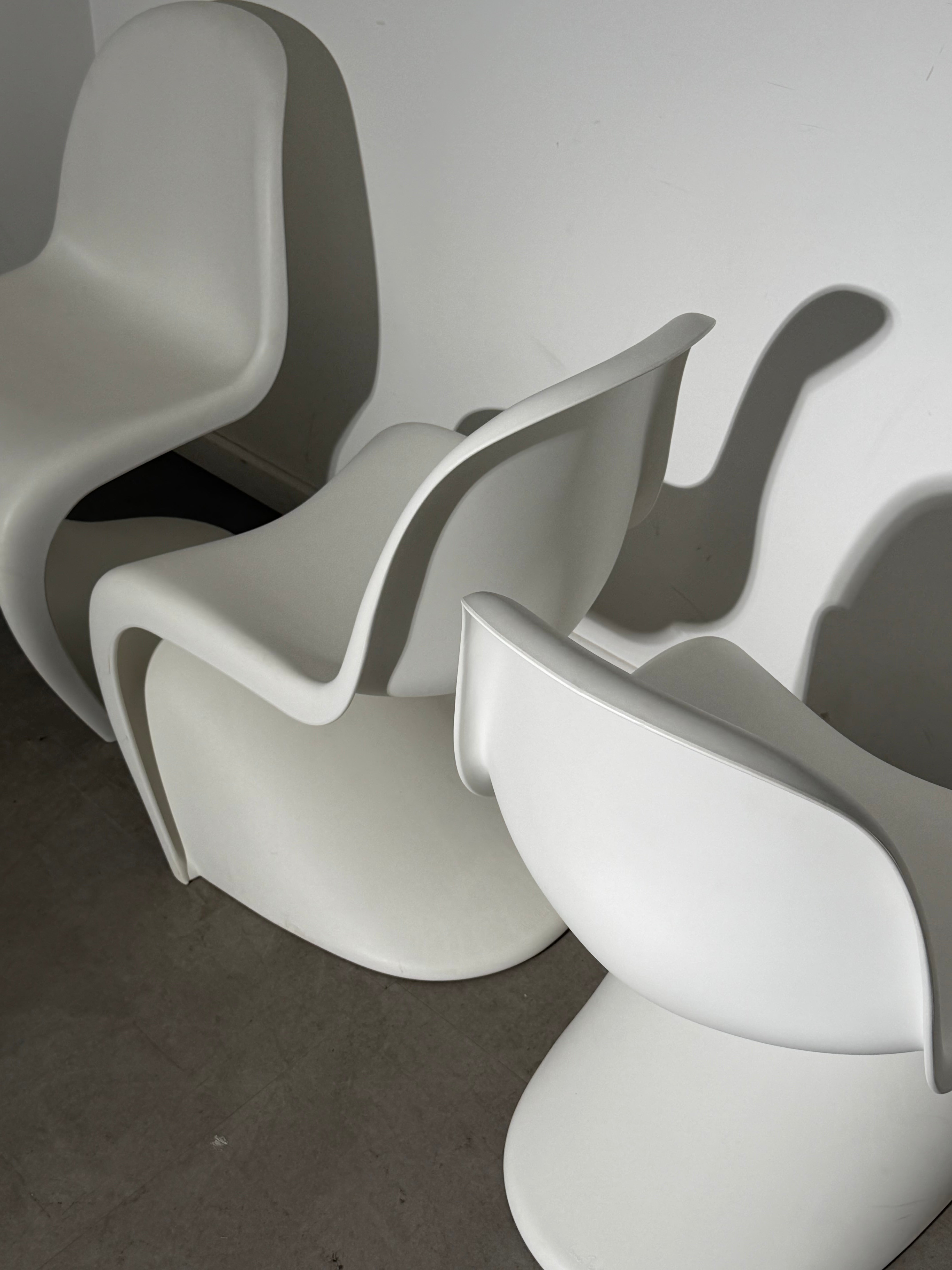 Set of 4 Vitra Panton Chairs by Verner Panton – White, 2017