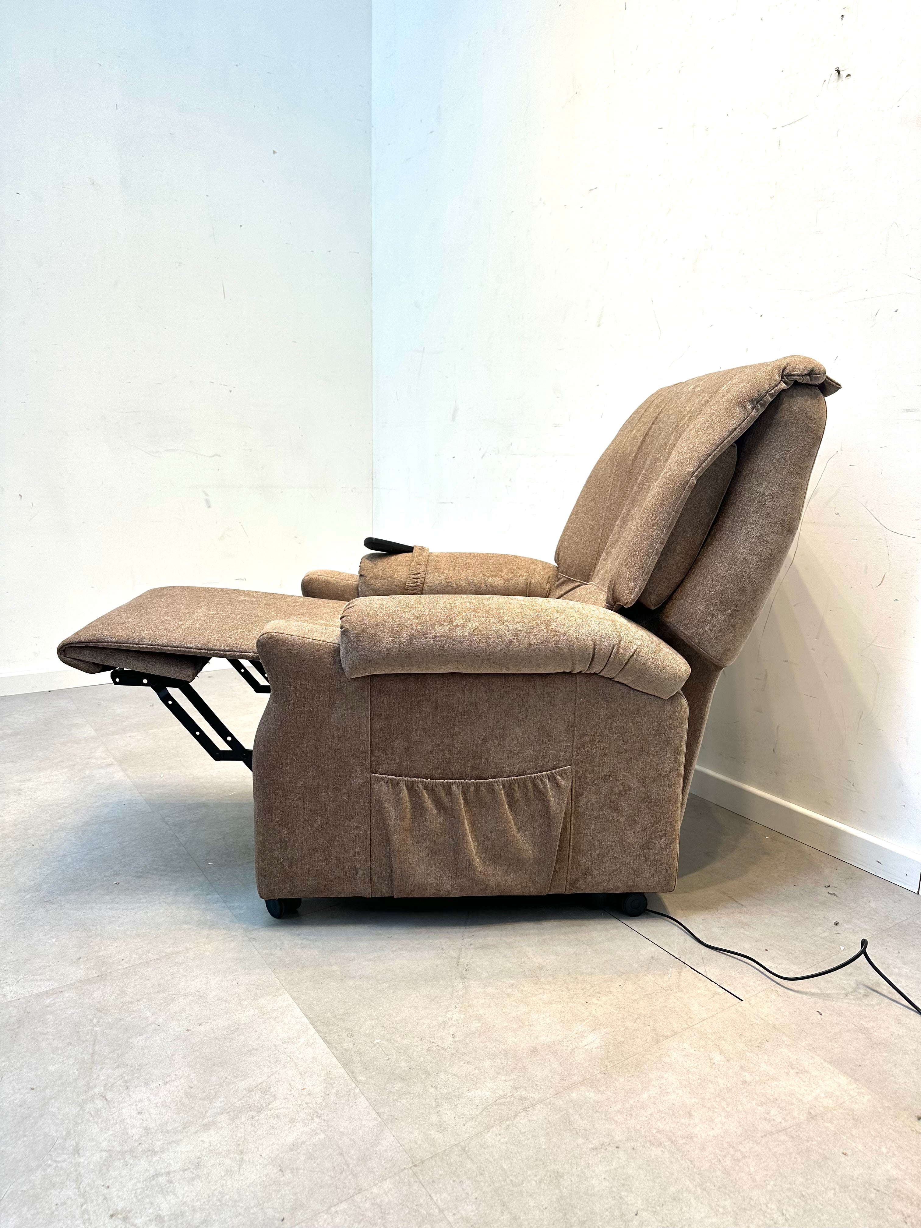 Electric Relax in Cocoa Fabric