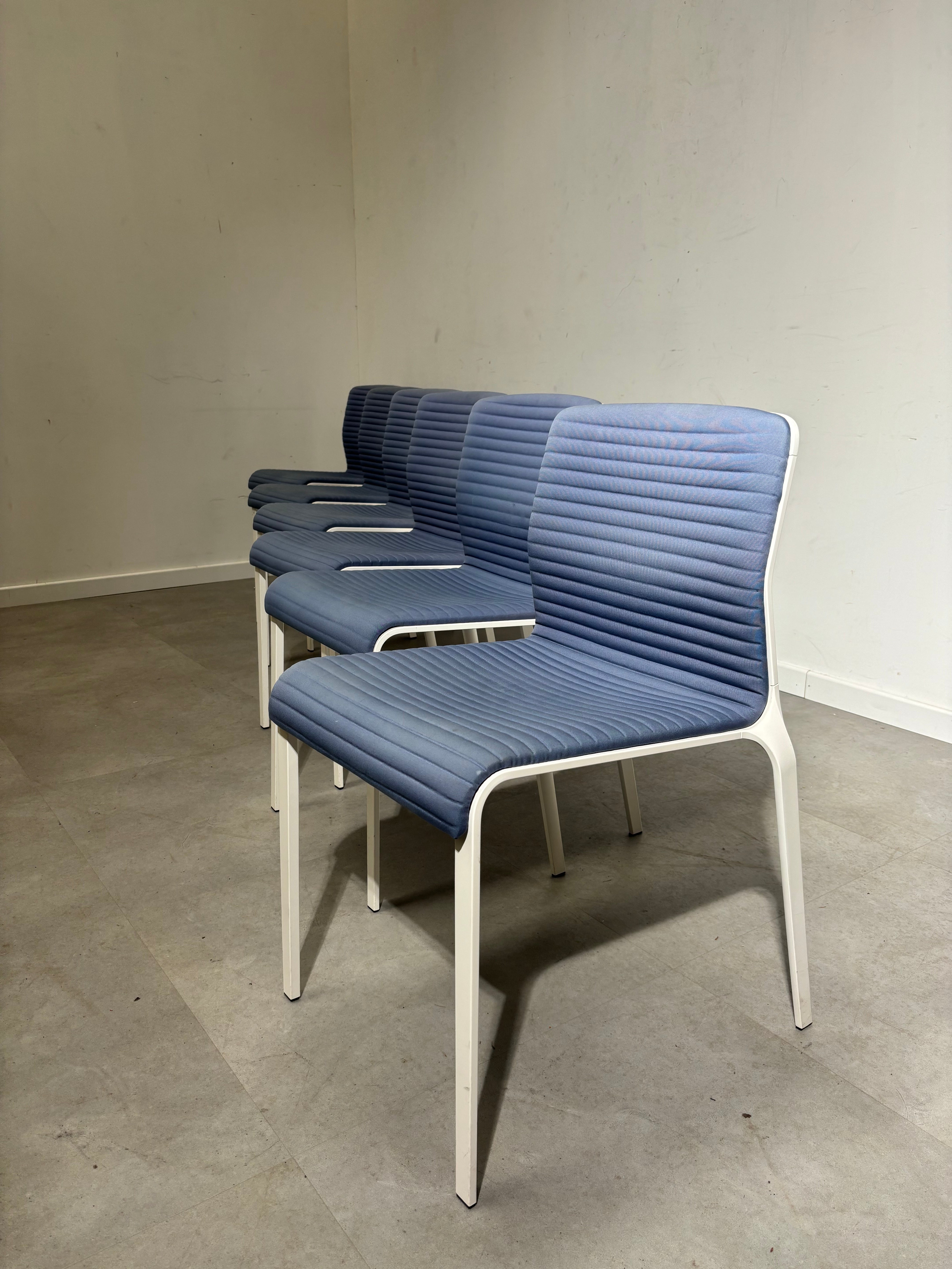 Ensemble de six chaises MDF italia Modèle « Bend »