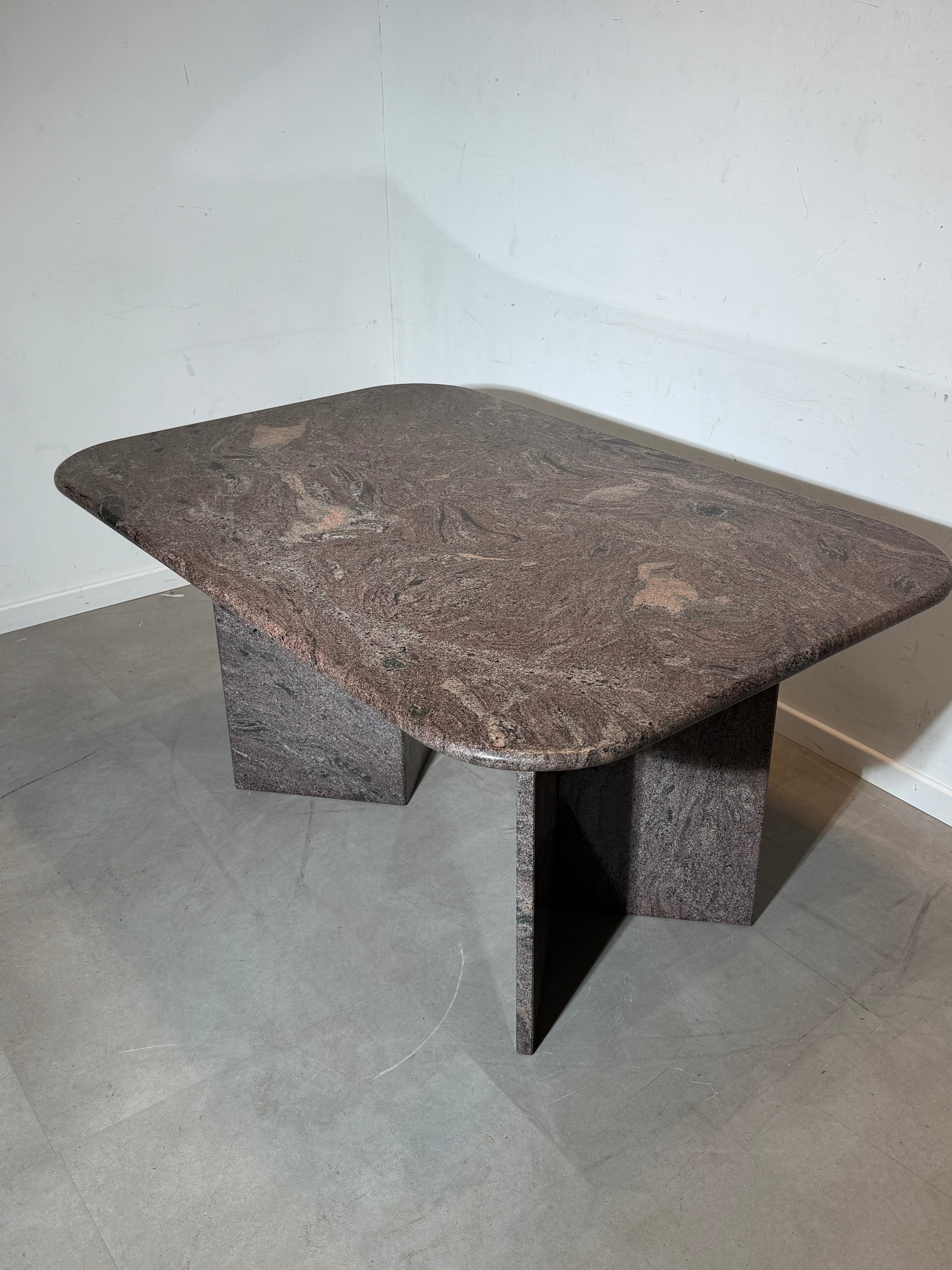 Granite Dining Table – Sculptural 3-Piece Design – 150 x 100 cm