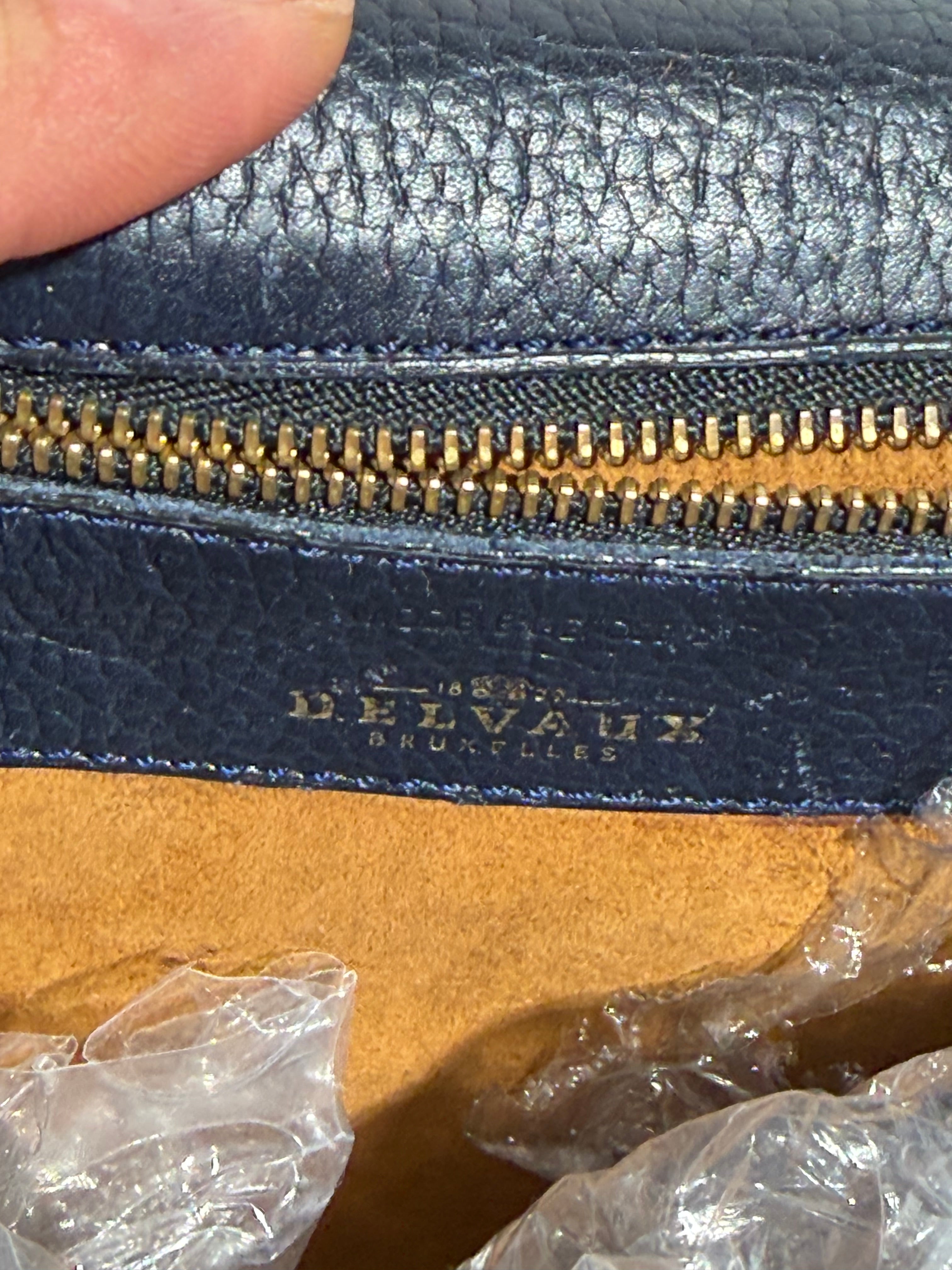 Delvaux “Diva” Marineblauw