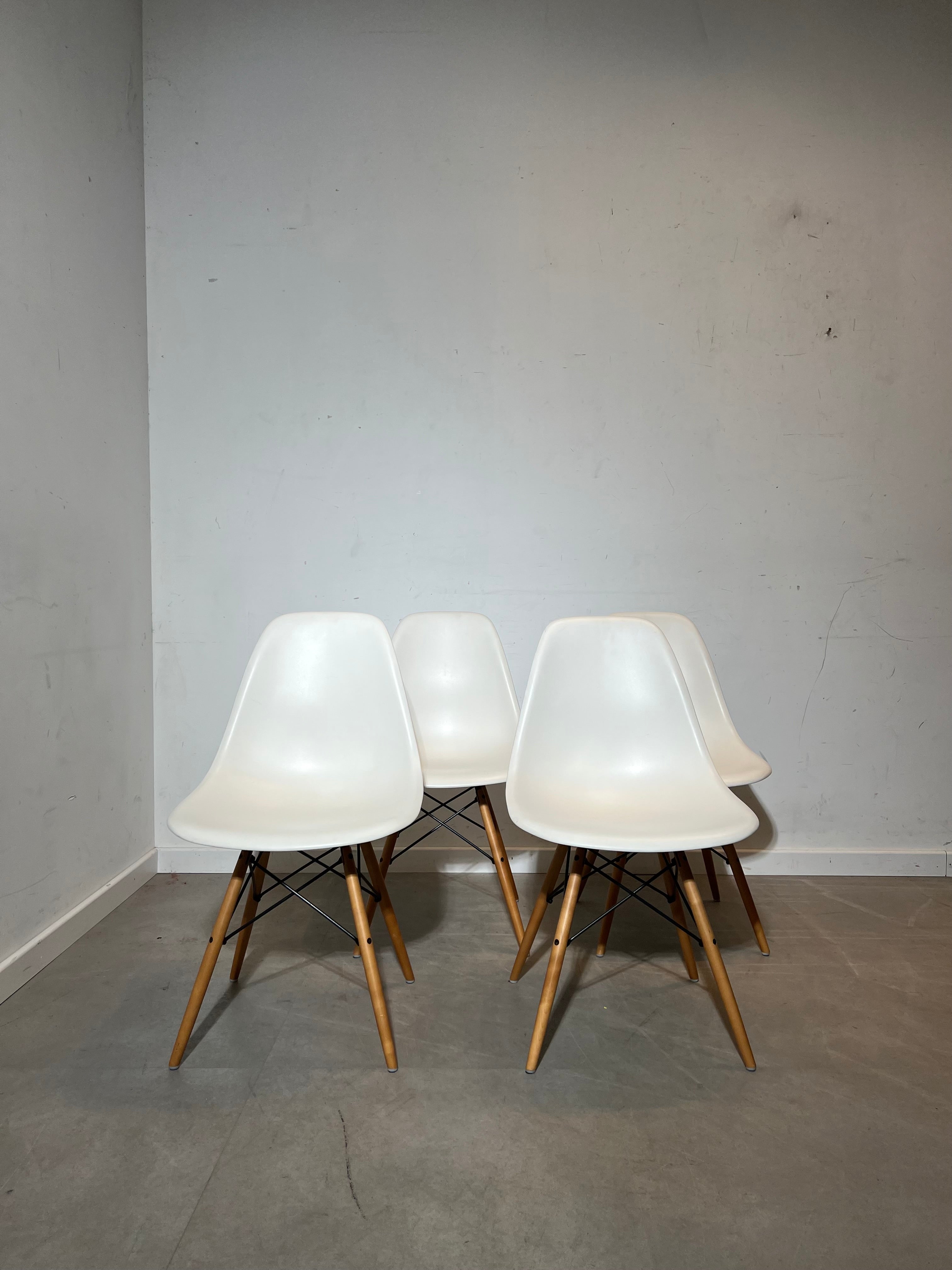 Set of 4 Vitra Eames Plastic Chairs – DSW White