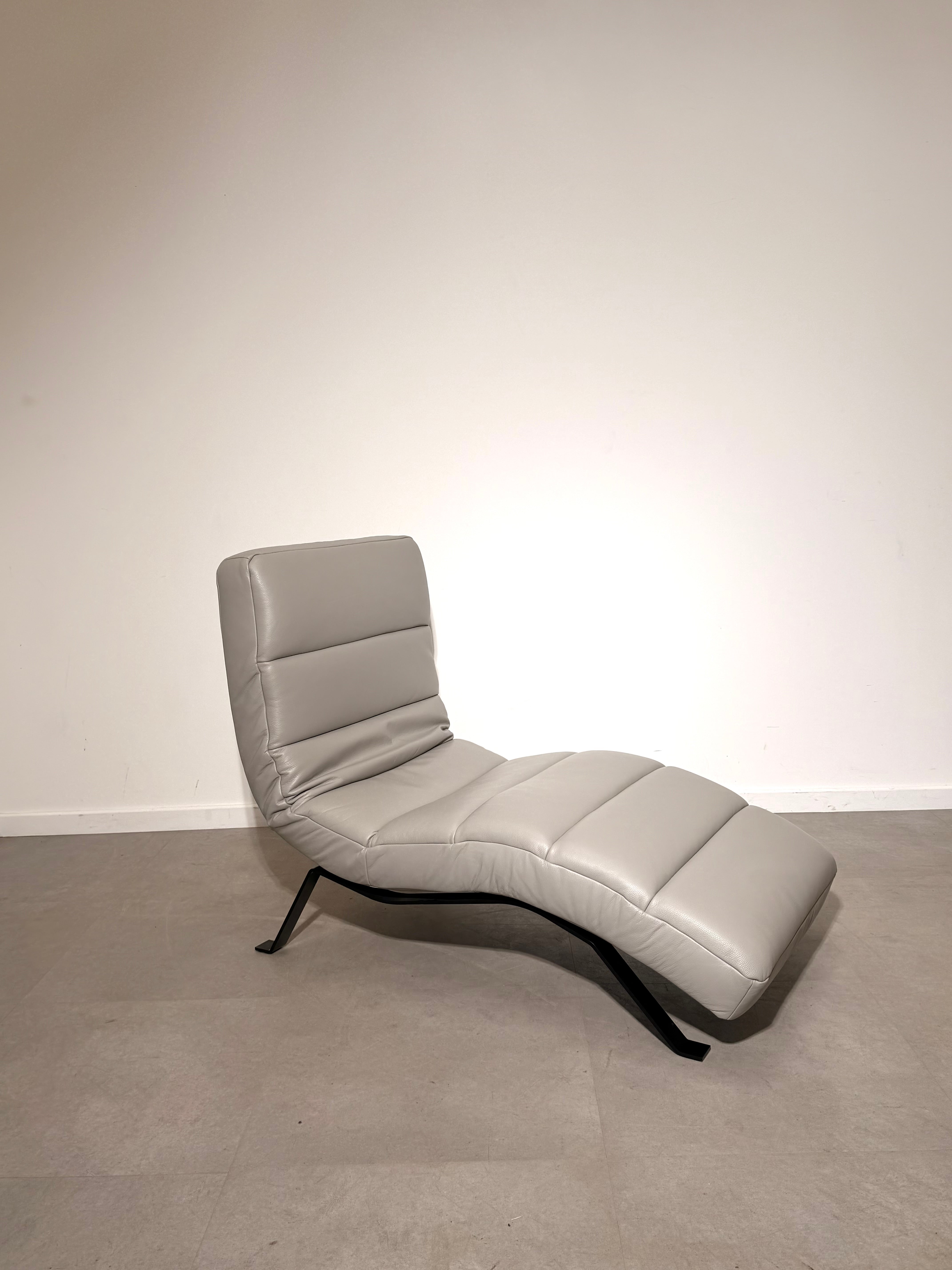 Modern Leather Chaise Lounge
