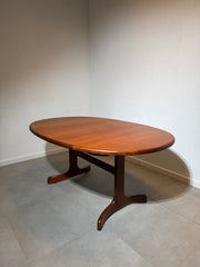 G-Plan “Whale Tail” Extendable Dining Table – Teak (1960s)