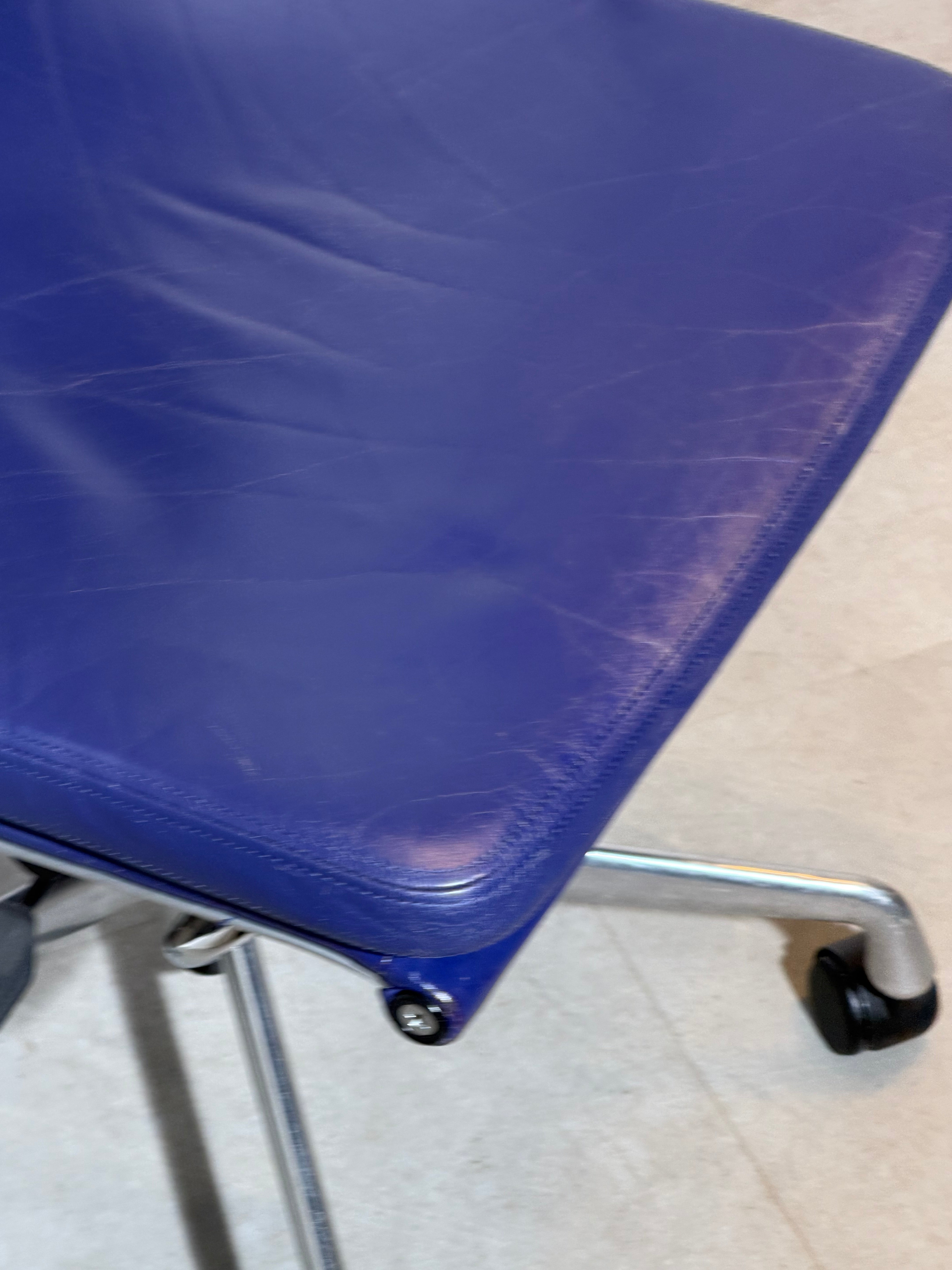 Vitra Charles &amp; Ray Eames EA 219 bureaustoel met zachte zitting