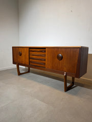Buffet en teck Elliotts of Newbury – Style moderne du milieu du siècle (Royaume-Uni, années 1960)