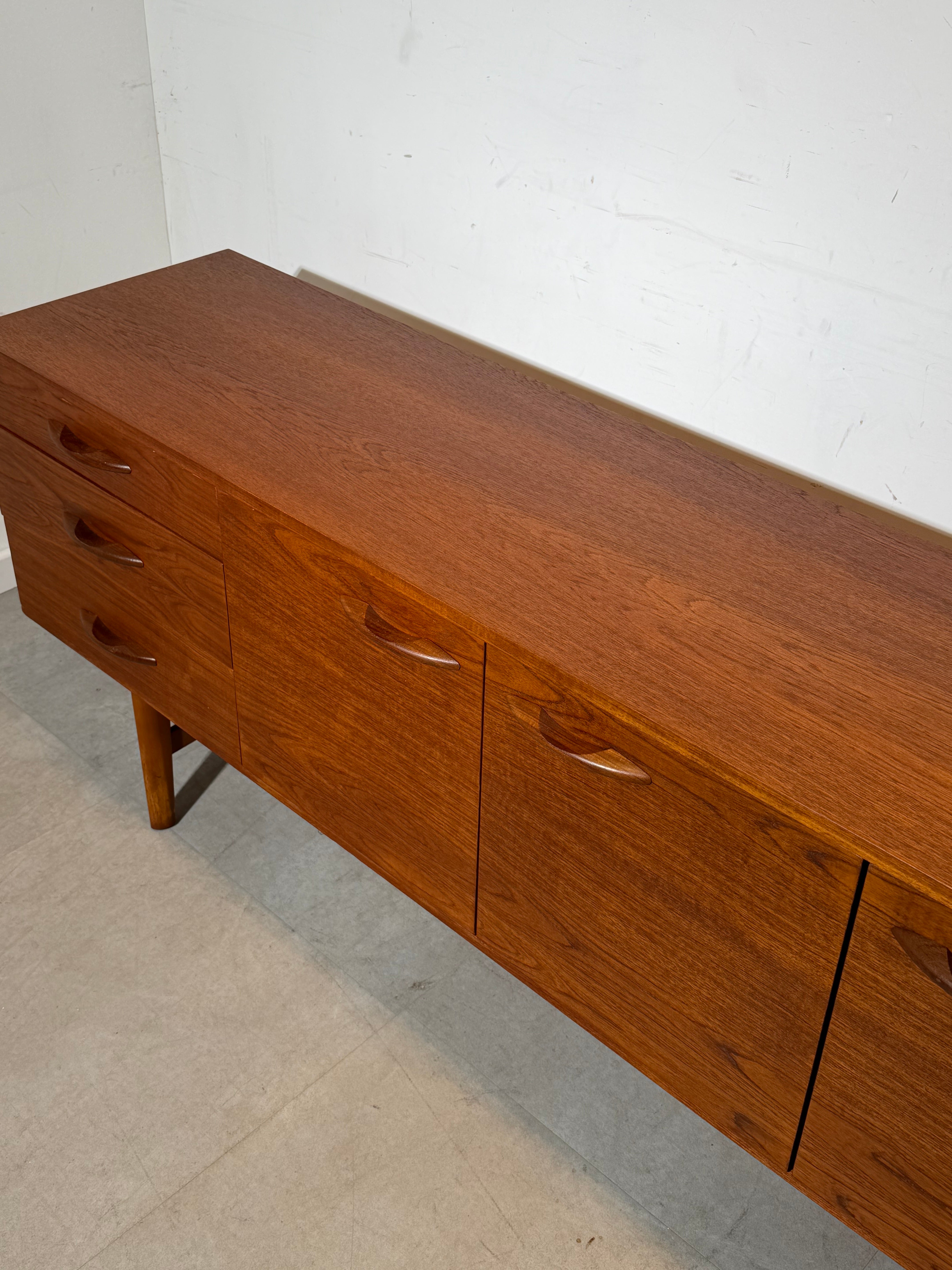 Avalon Teak Sideboard – Mid-Century Modern (UK, 1960s)