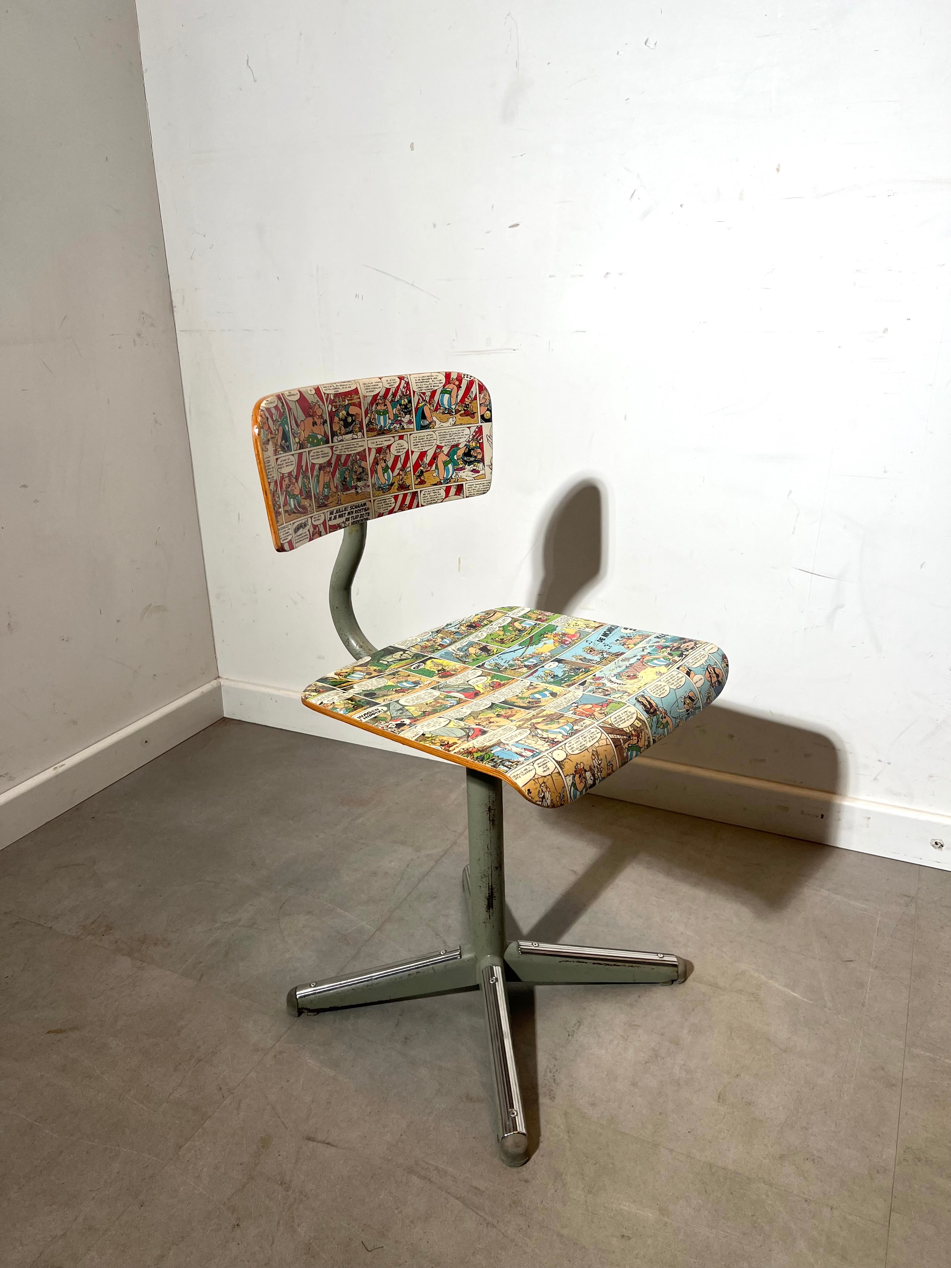 Vintage Comic Print Stool