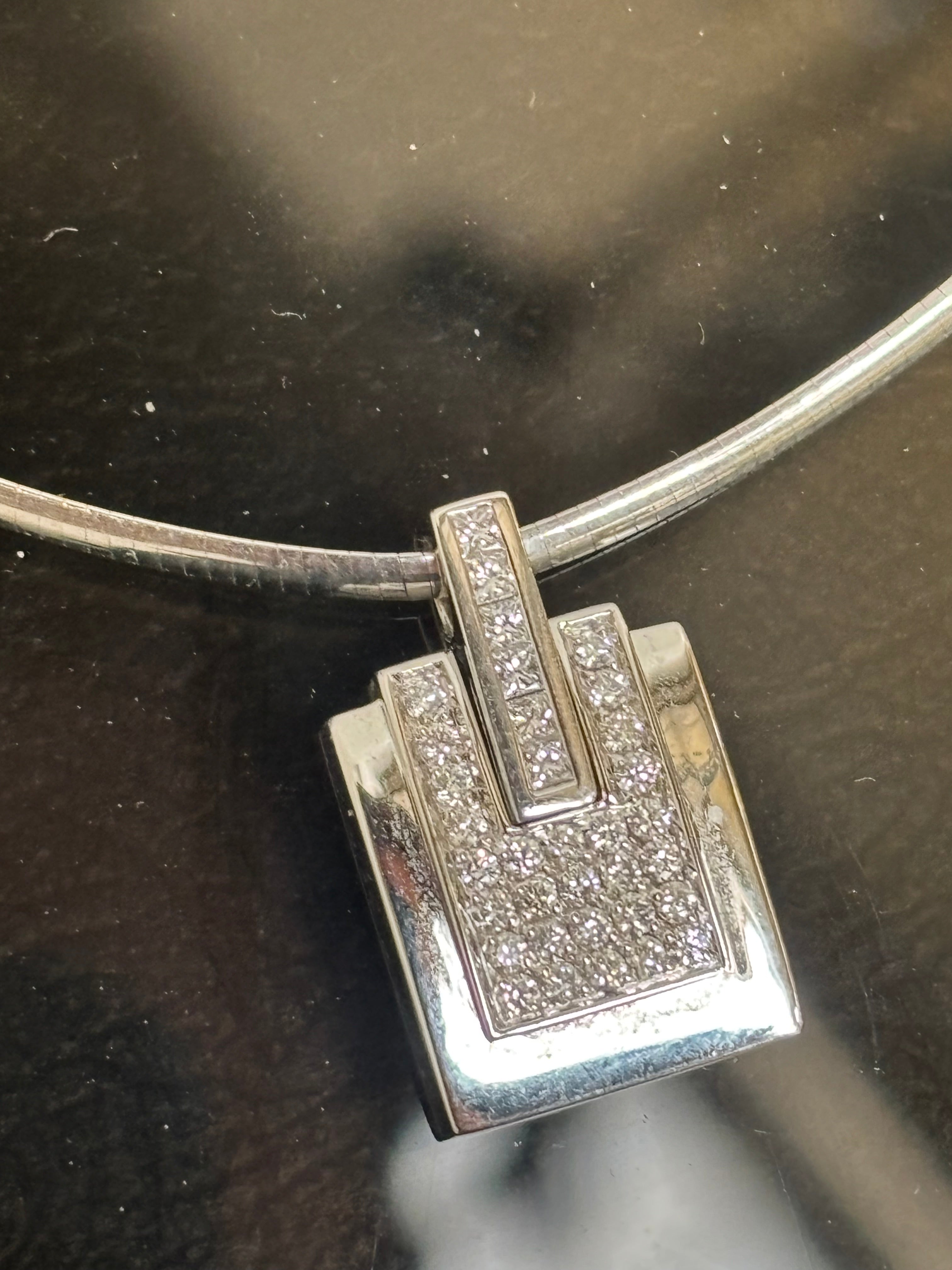 18Kt White Gold Pendant With 0,48 Brilliant