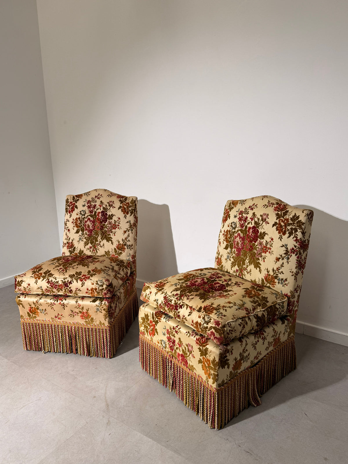 Vintage Floral Upholstered Slipper